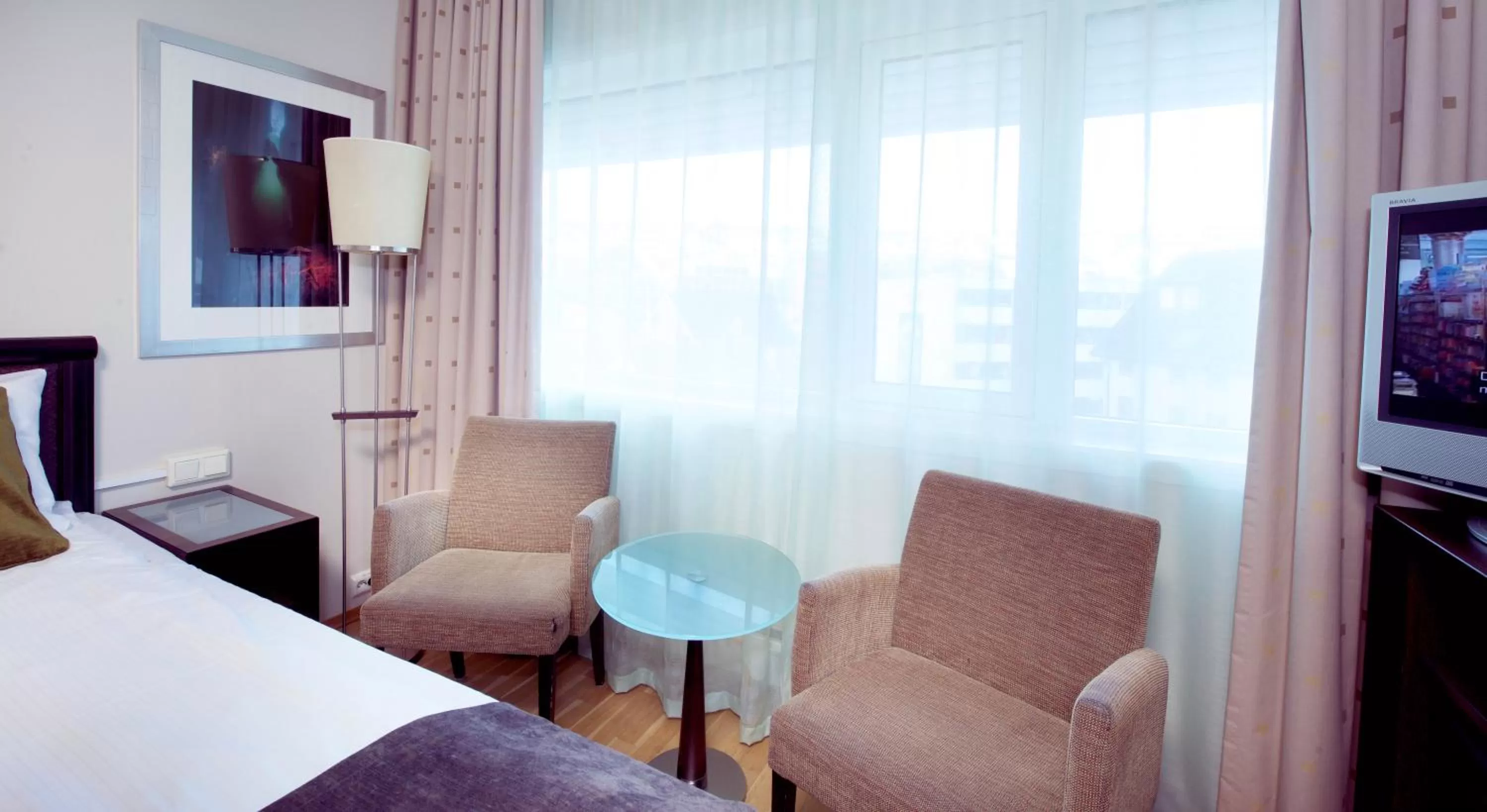 Bed in Home Hotel Aurora