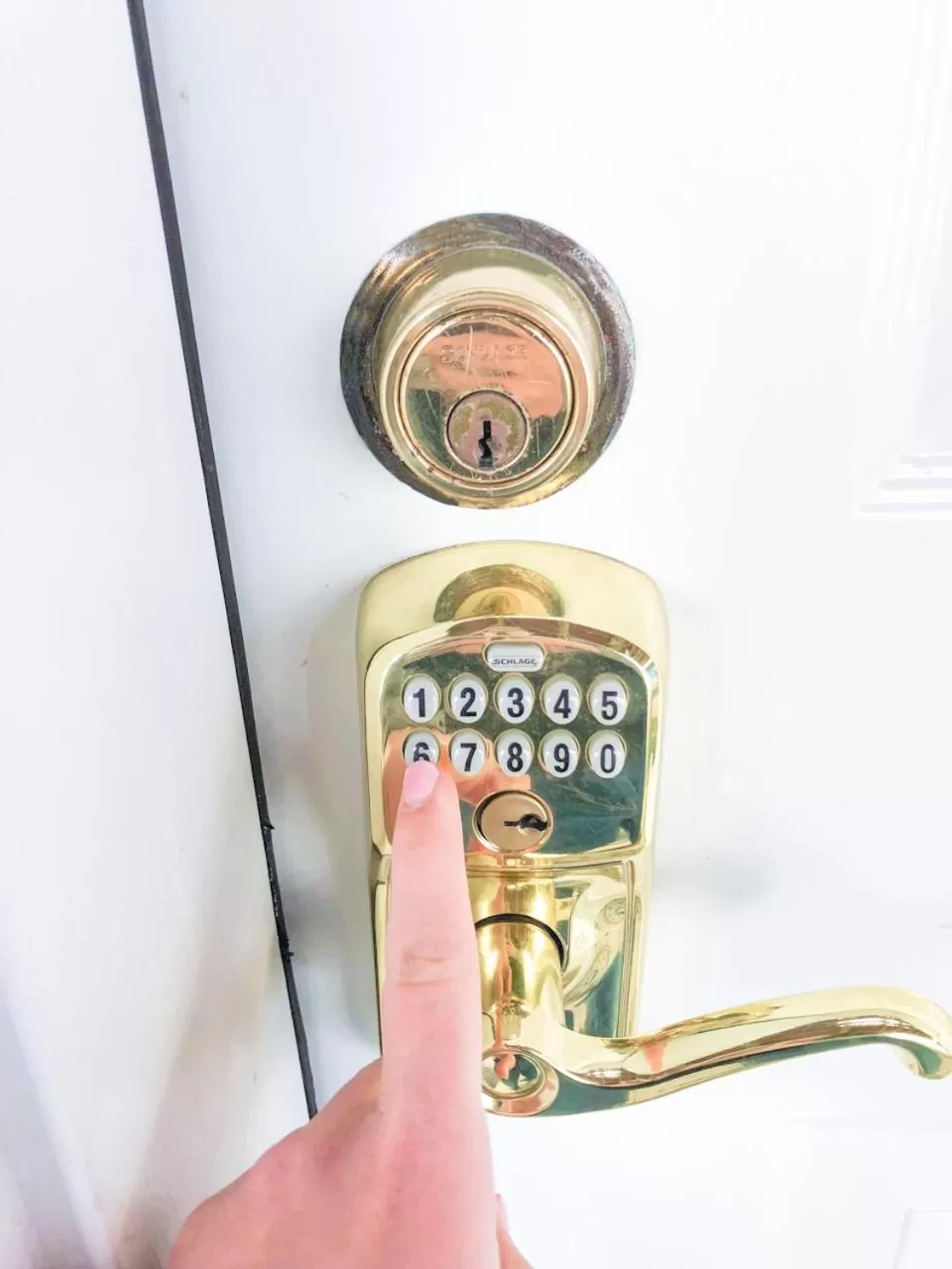 Facade/entrance in Sea Treasures Inn