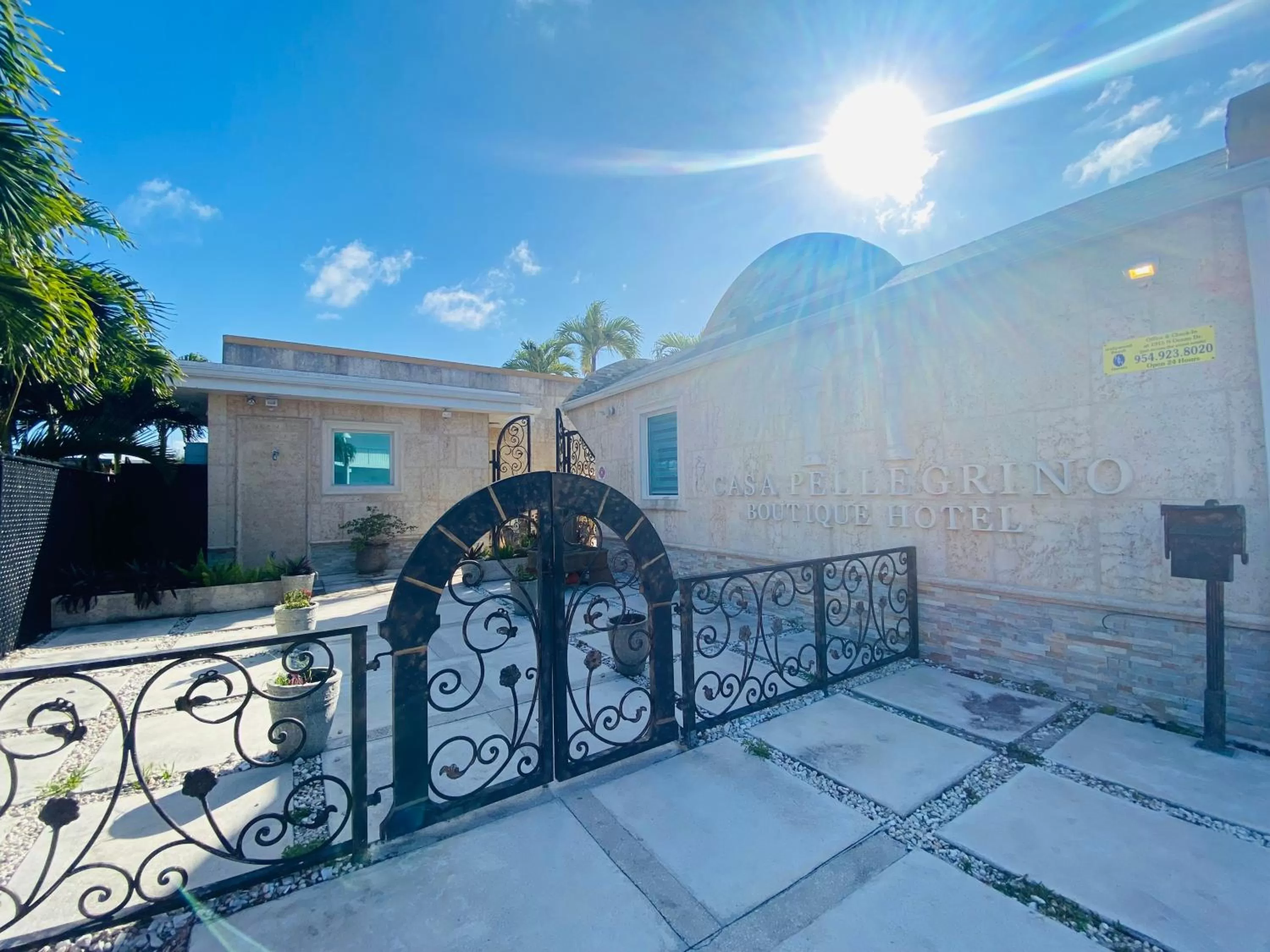 Property building in Casa Pellegrino Boutique Hotel