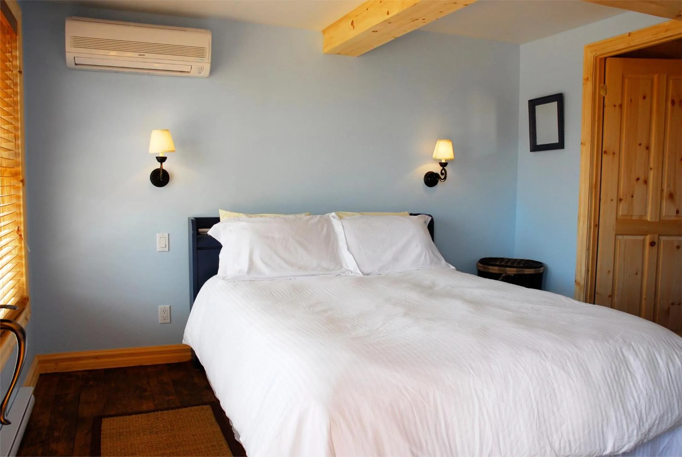 Bed in La Galouine Auberge