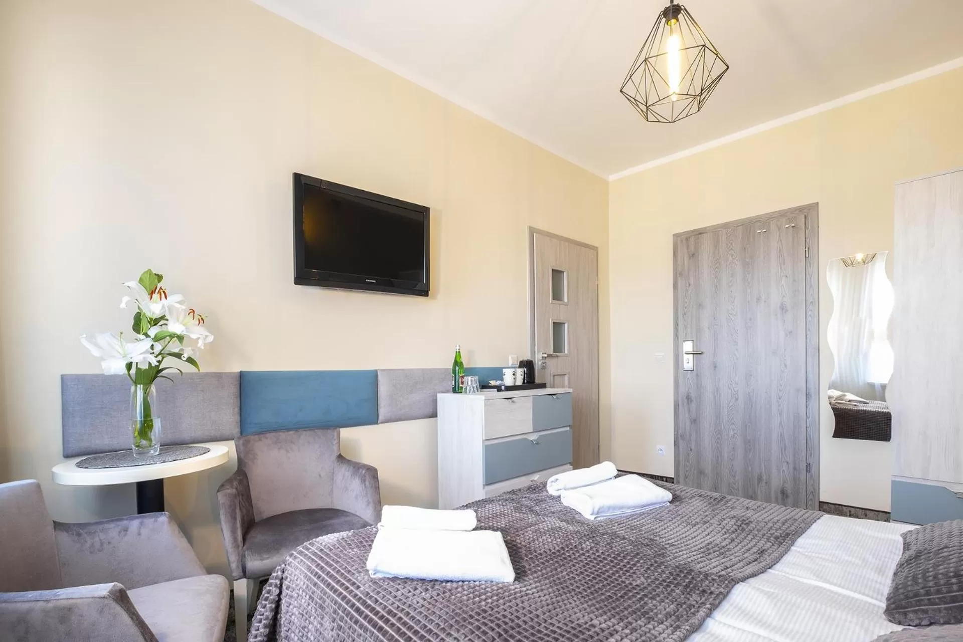 TV and multimedia, Bed in Max Health Resort SPA