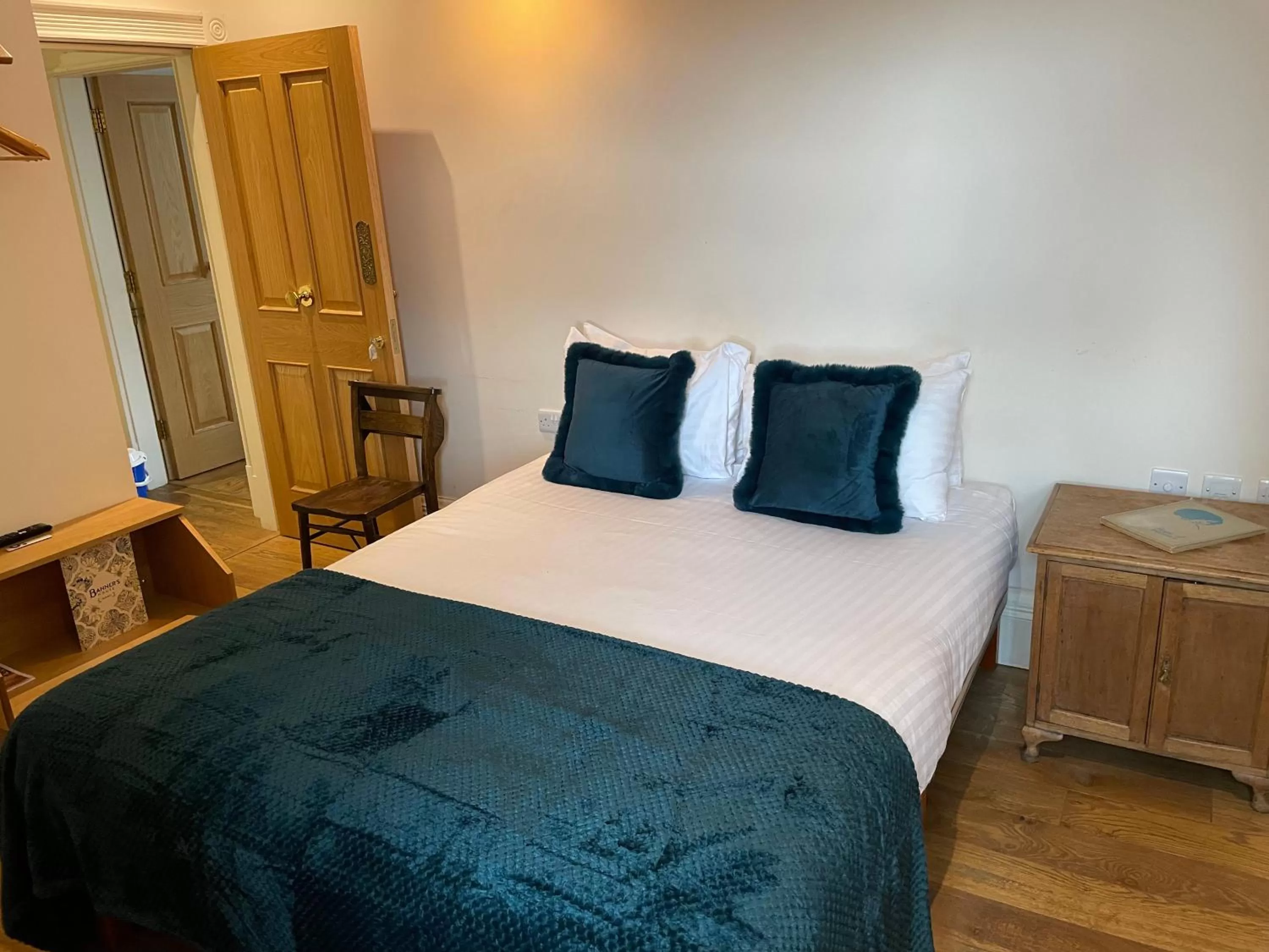 Bed in Banners House Hotel