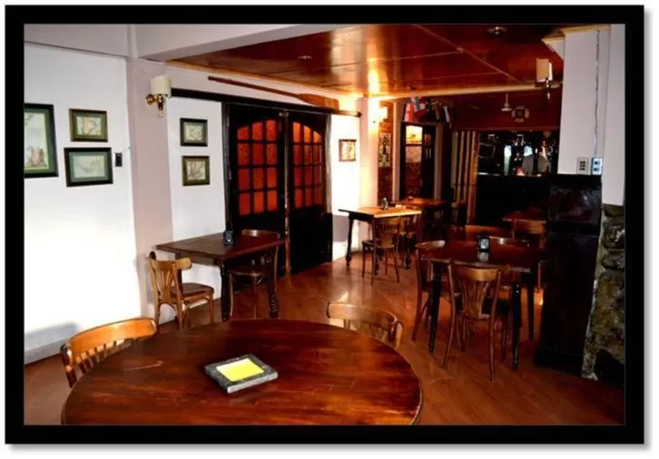 Restaurant/places to eat in Hotel Isla Rey Jorge