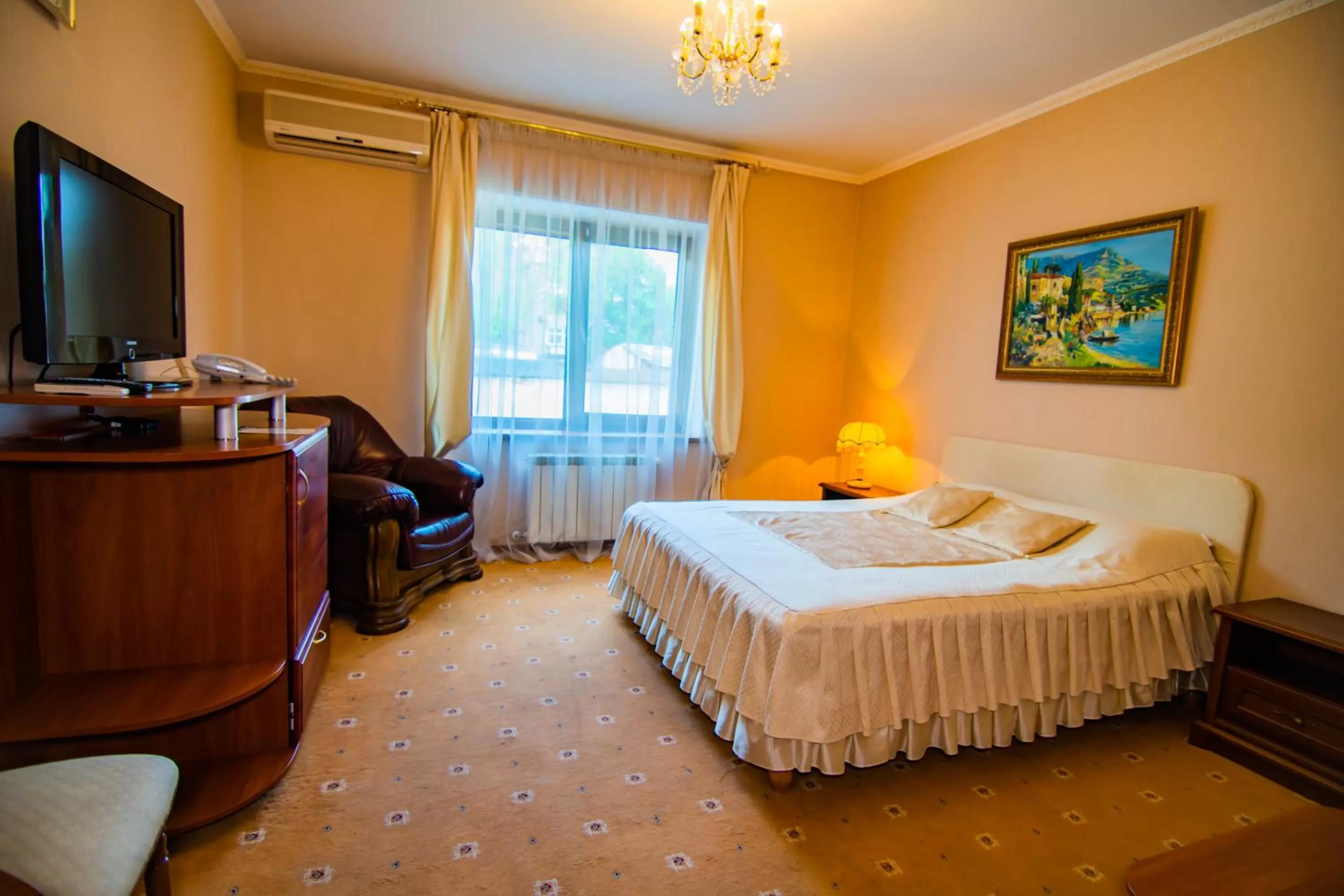 Standard Double Room in Kamelot