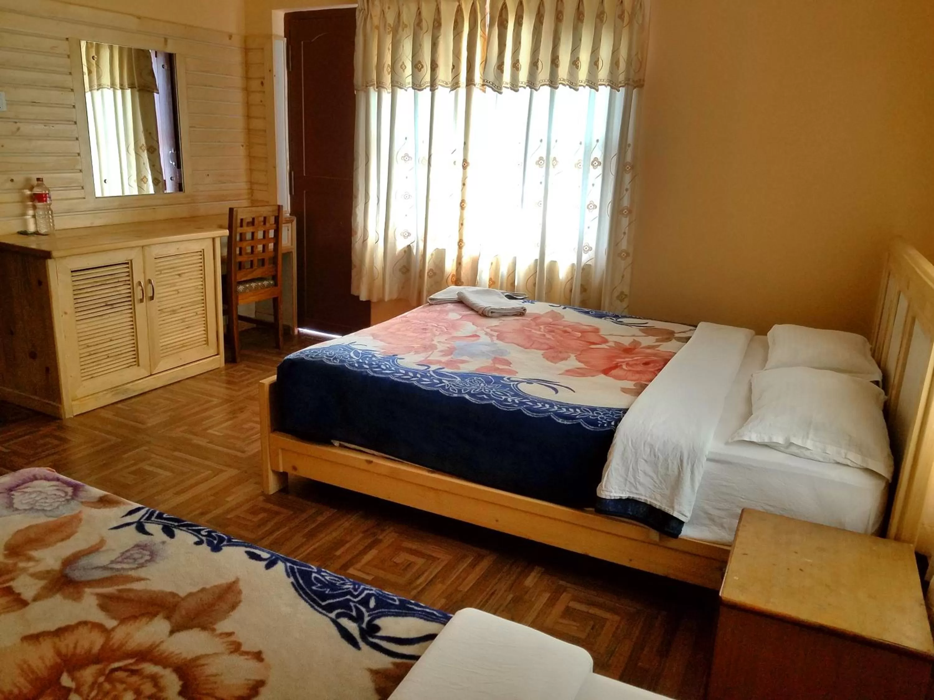 Bedroom, Bed in Hotel Diplomat