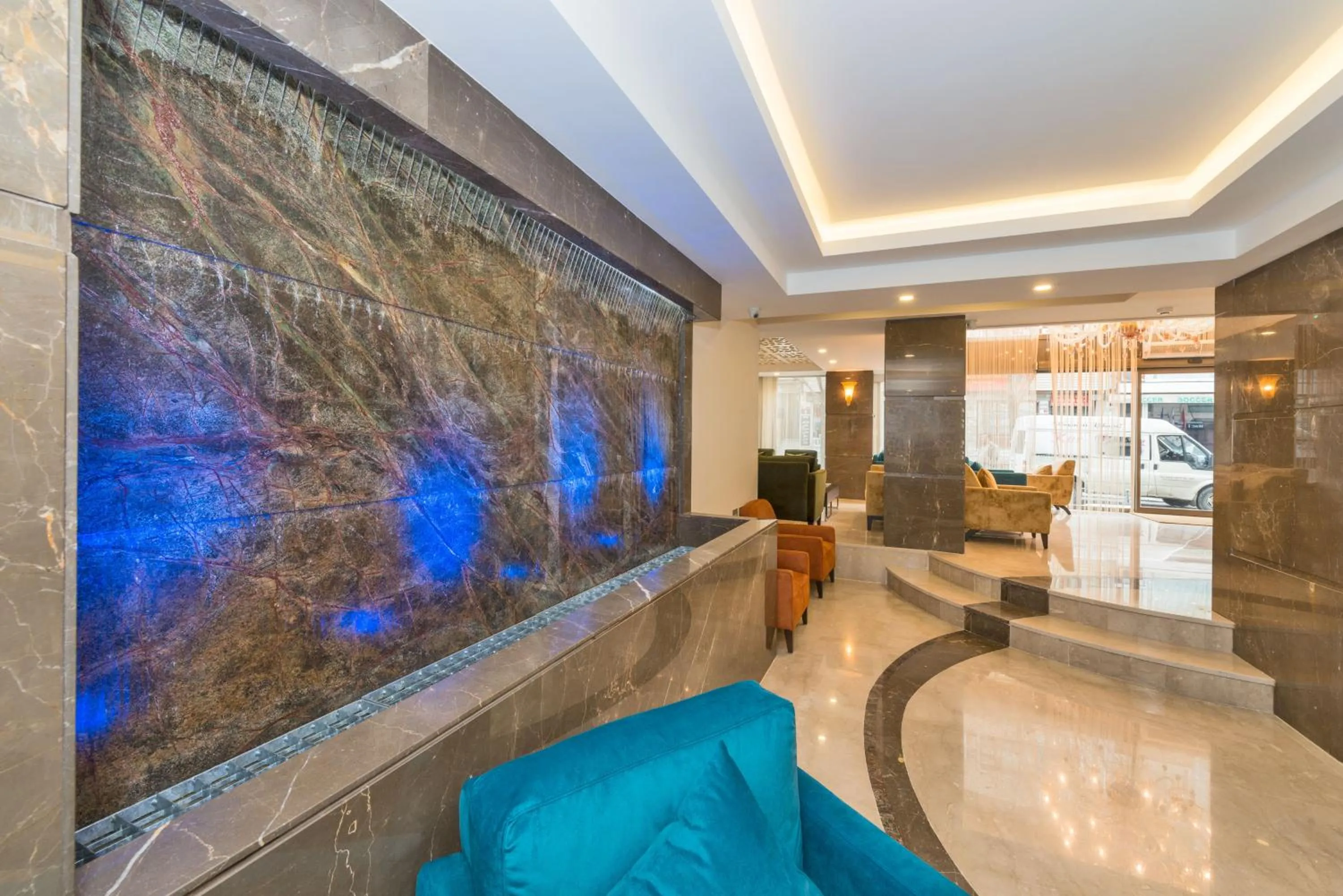 Lobby or reception in Bisetun Hotel