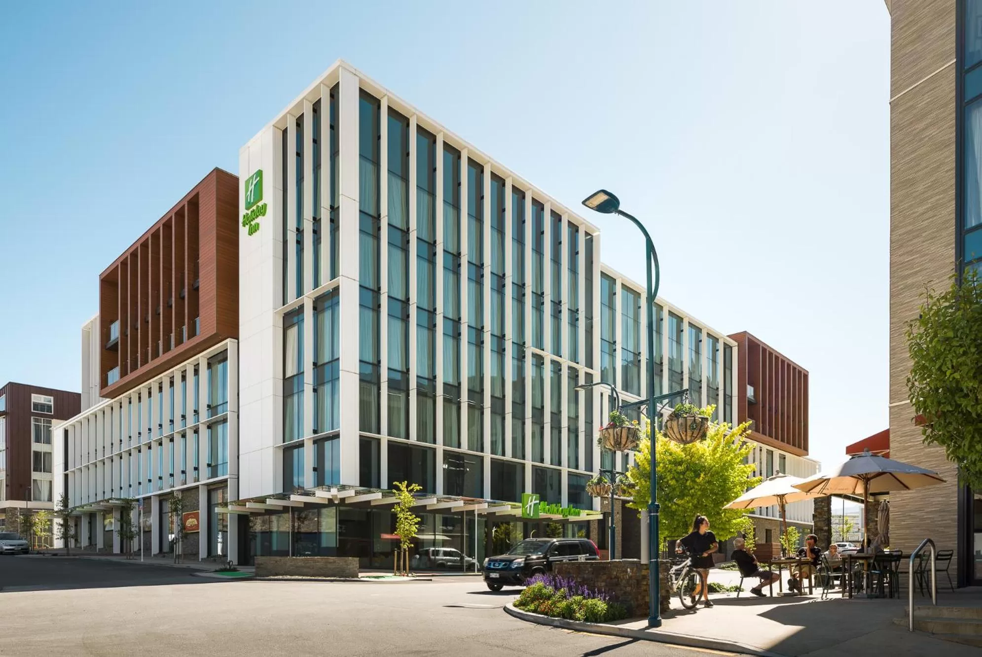 Property building in Holiday Inn Queenstown Remarkables Park