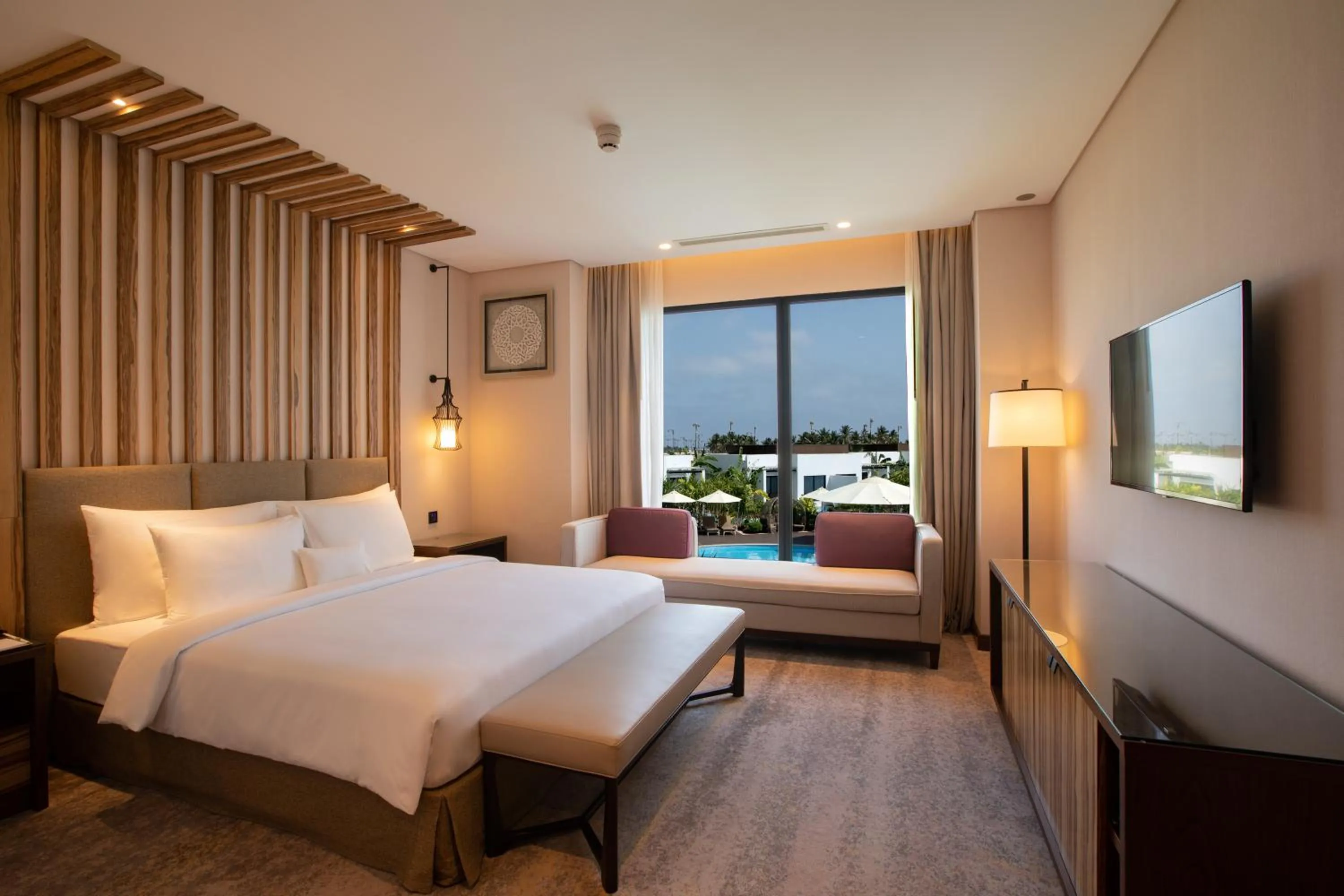 Bedroom, Bed in Millennium Resort Salalah