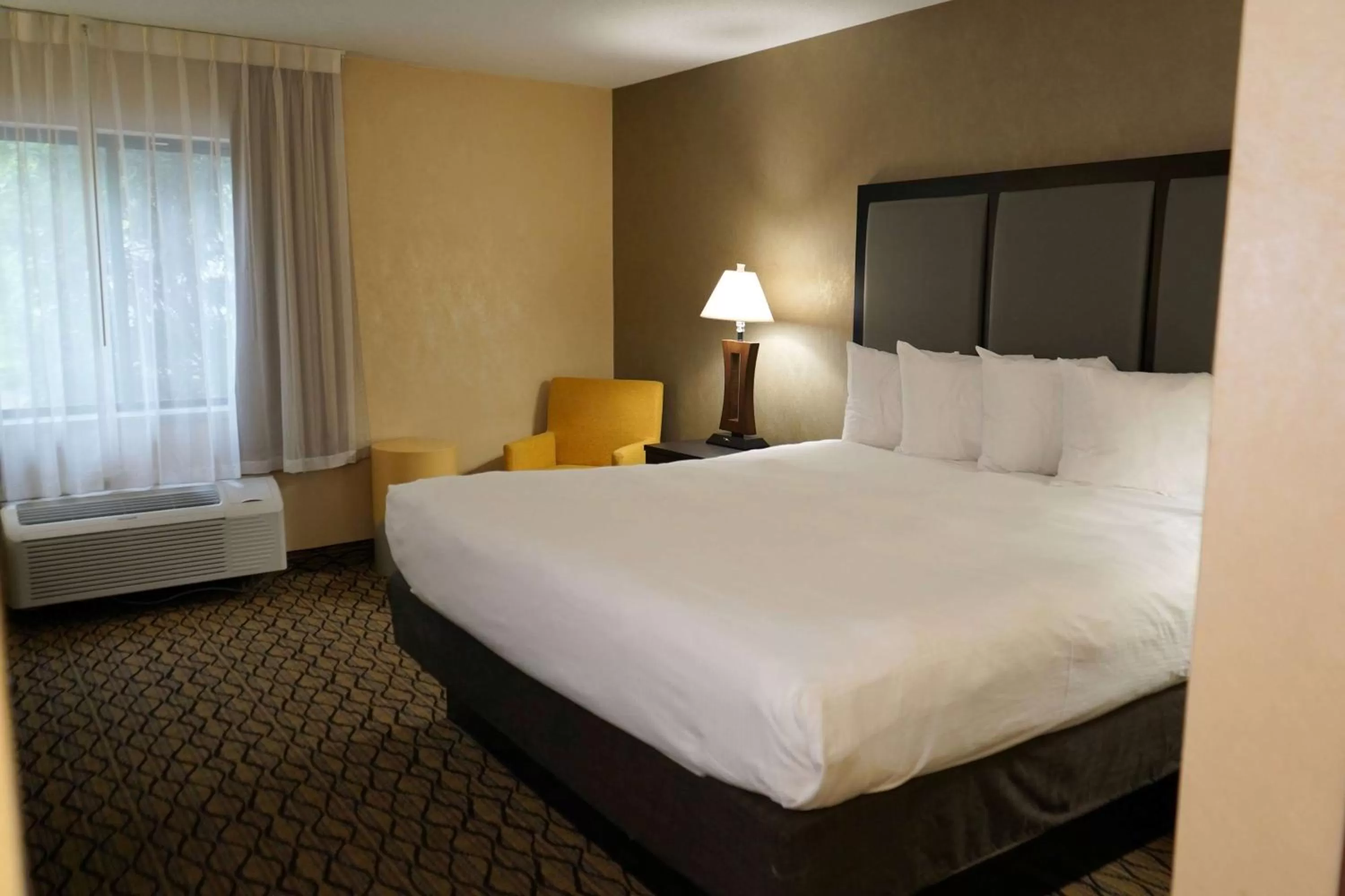 Bedroom, Bed in Baymont by Wyndham Bridgeport/Frankenmuth