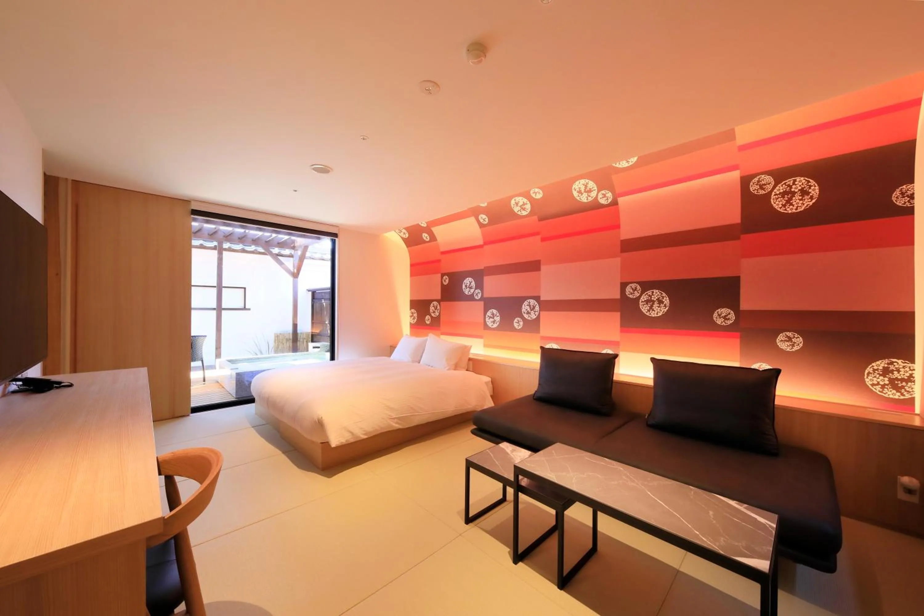 Bed in Fuji Onsenji Yumedono