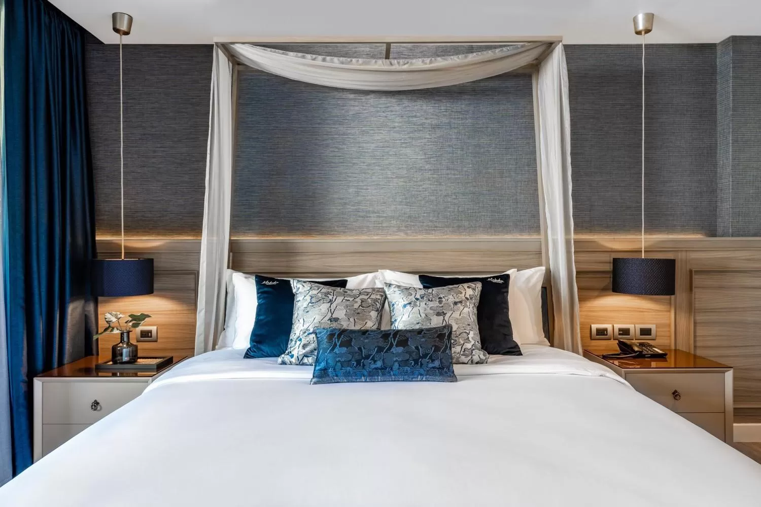 Bed in Maladee Rendezvous Hotel Chiang Mai