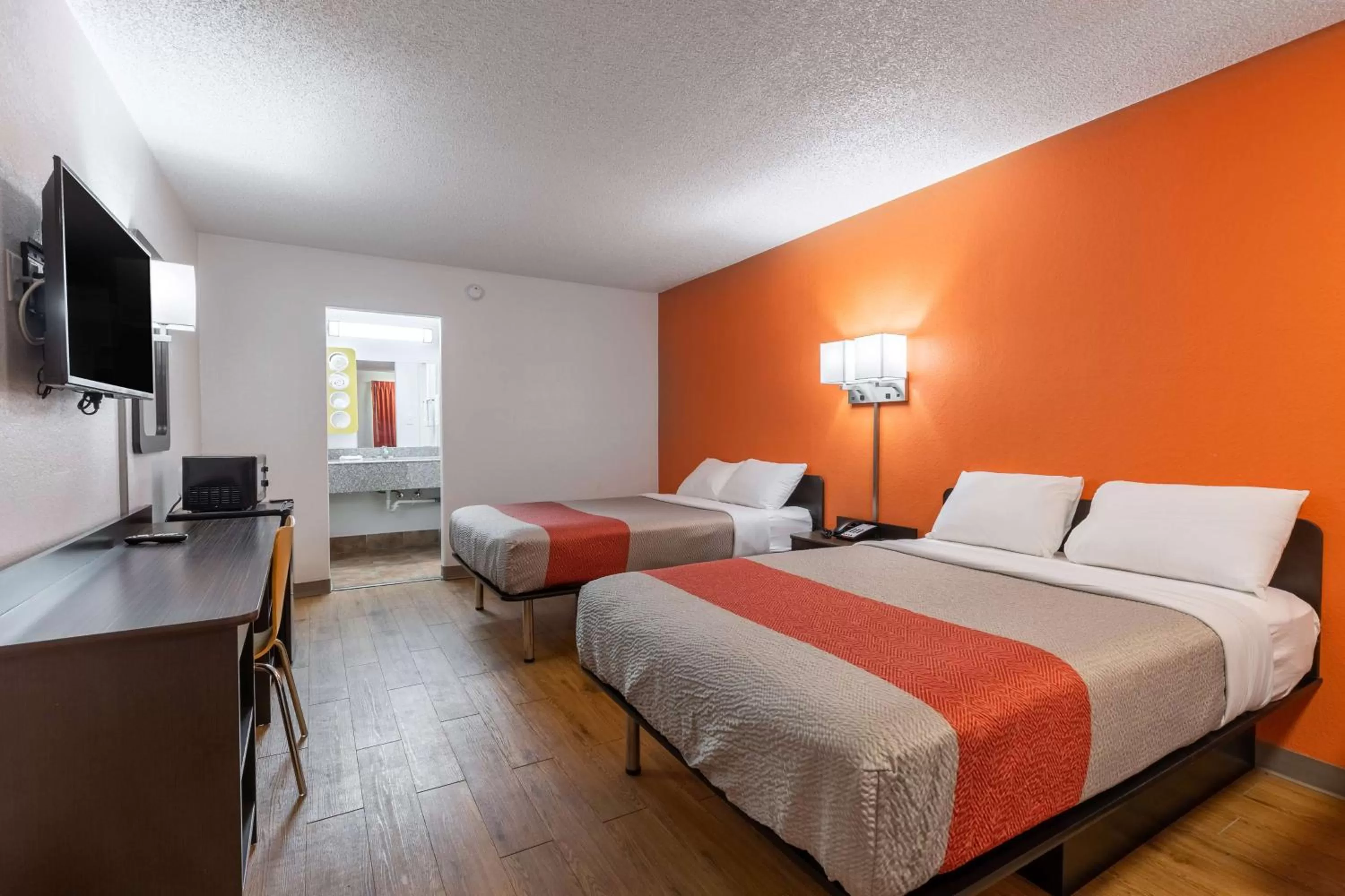 Photo of the whole room, Bed in Motel 6-Bryan, TX - University Area