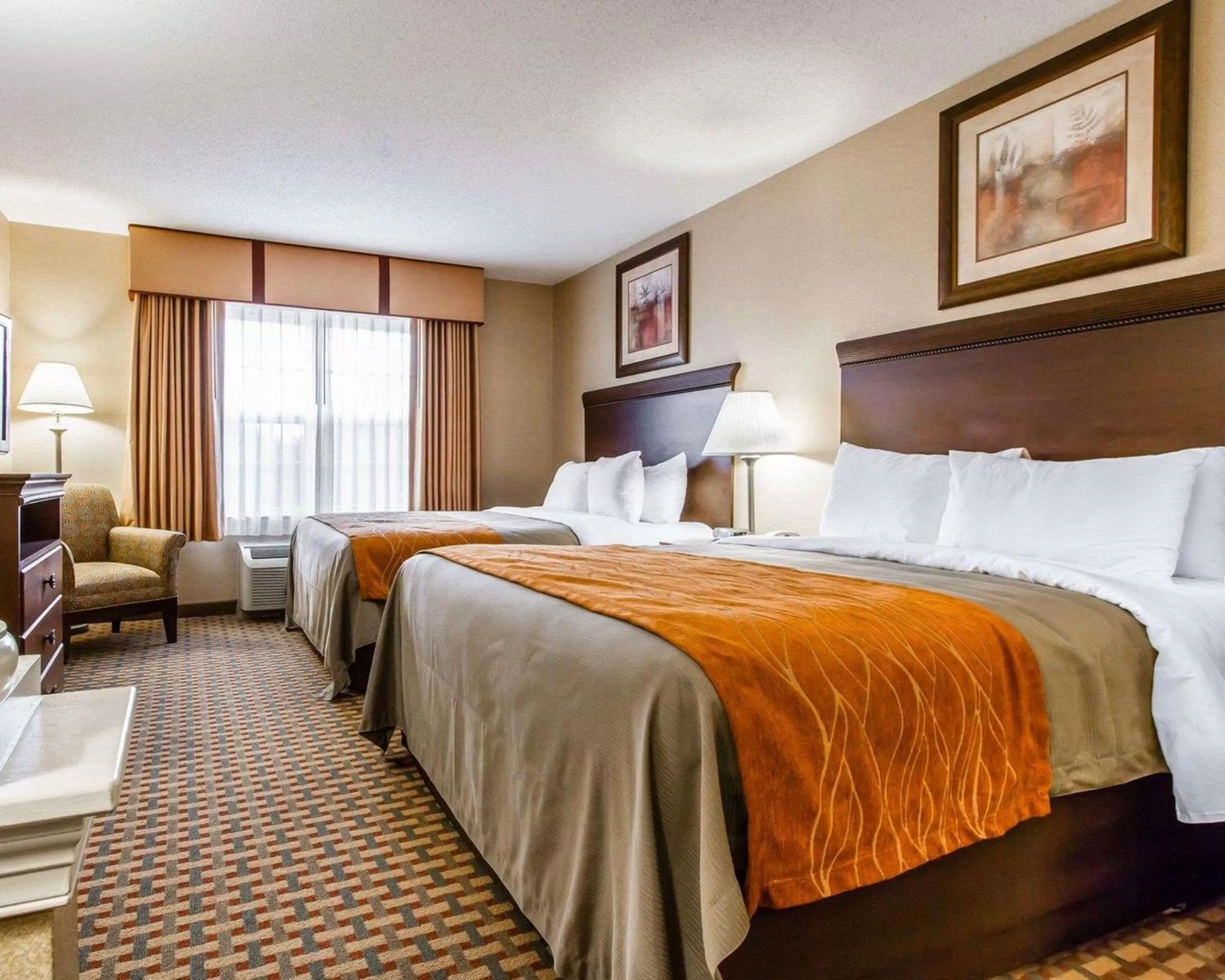 Photo of the whole room, Bed in Comfort Inn & Suites Scarborough-Portland