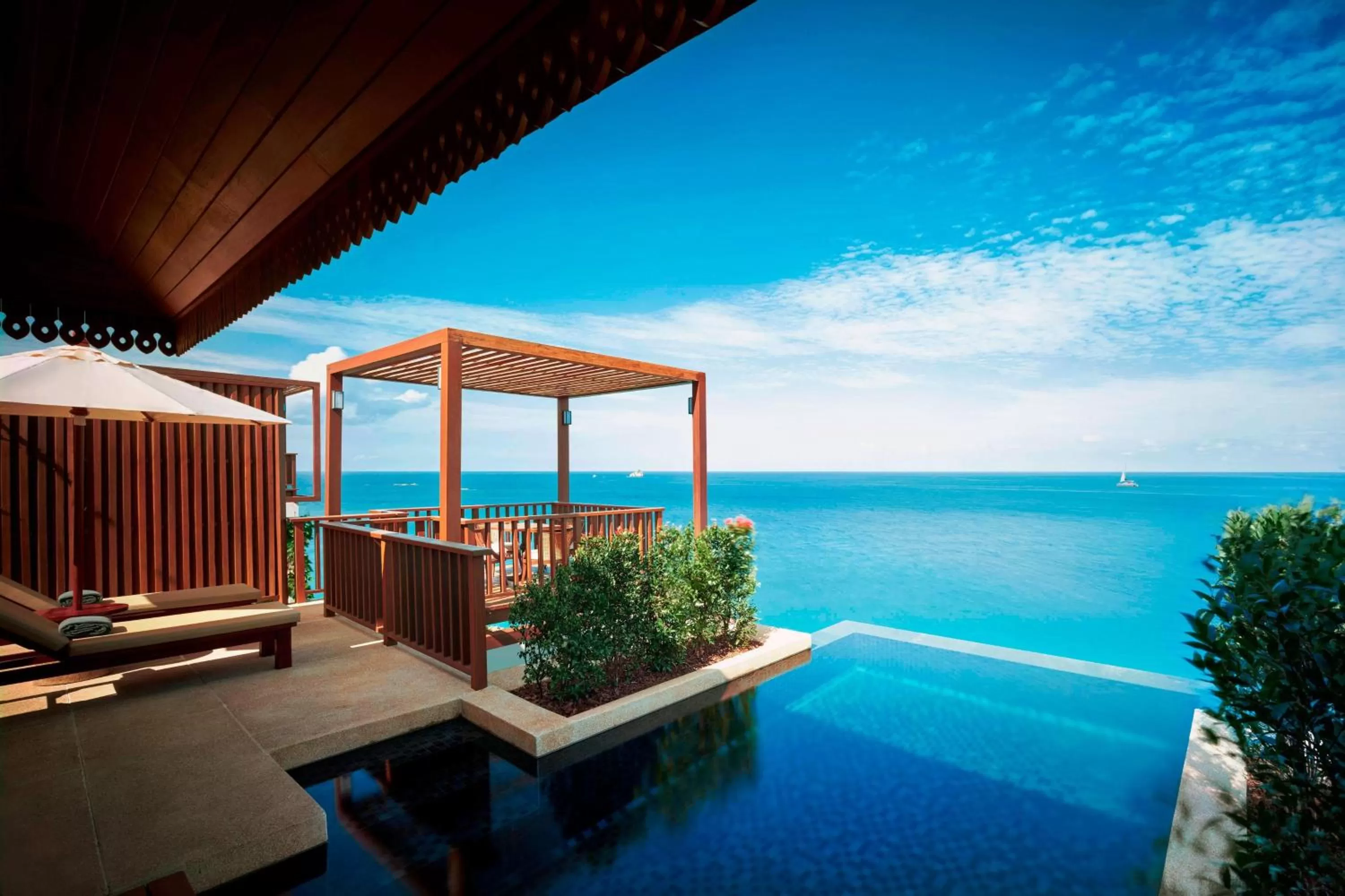 Swimming pool in The Ritz-Carlton, Koh Samui