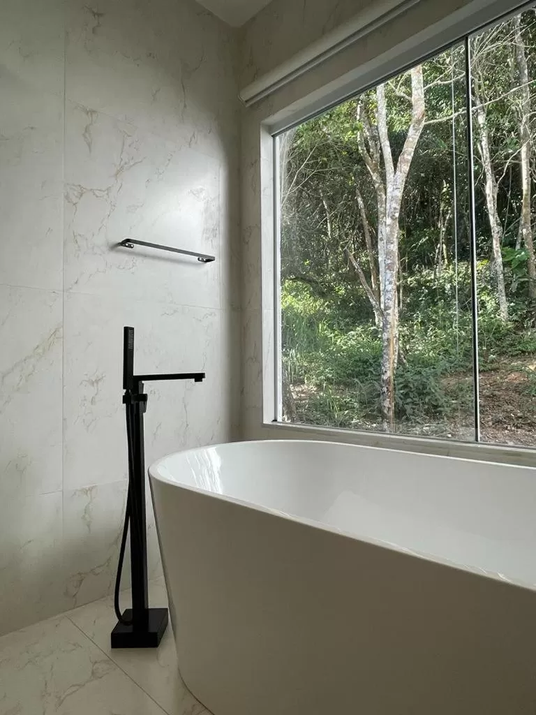 Bath in Pousada Peninsula de Buzios