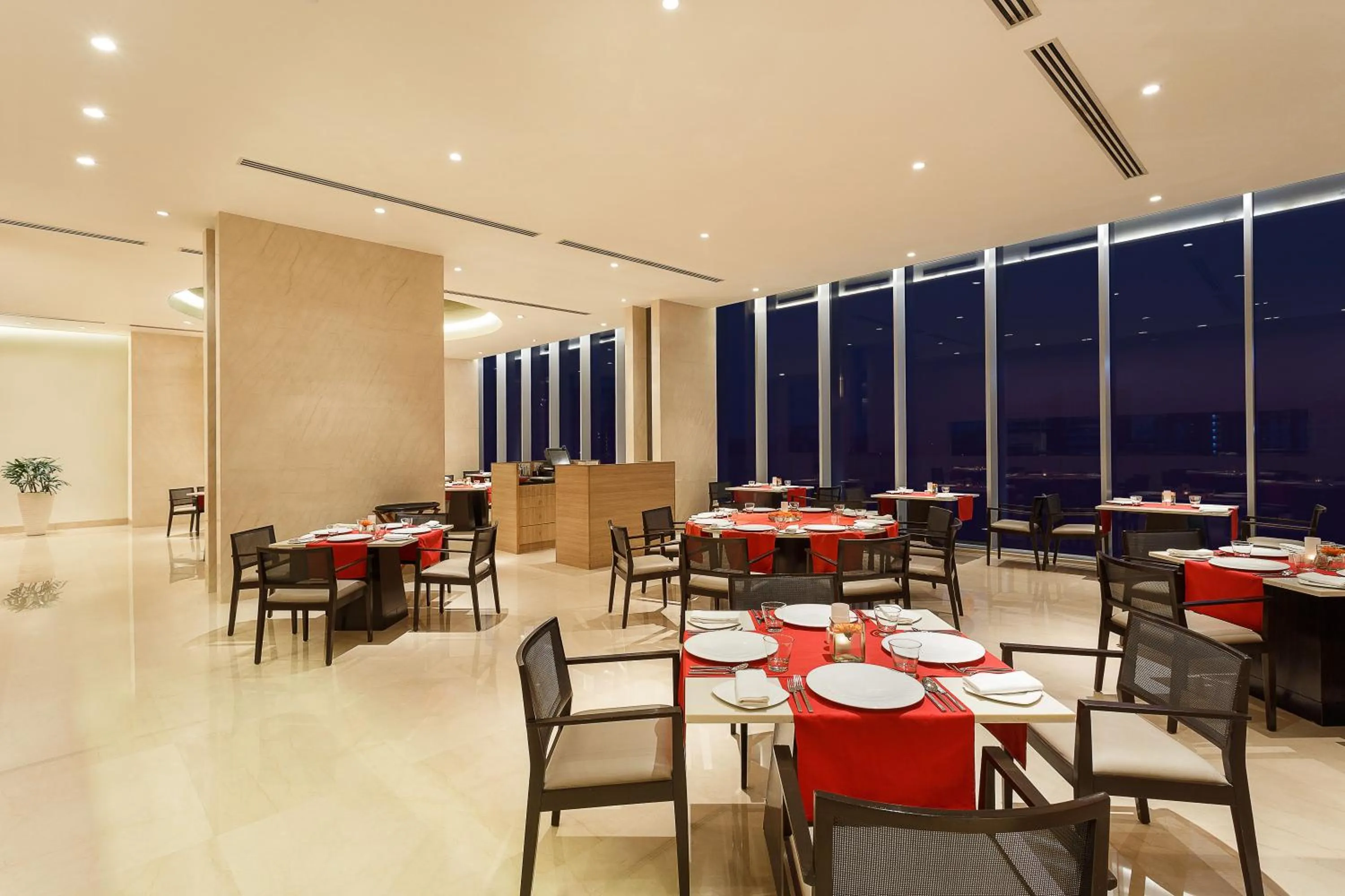 Restaurant/places to eat in Trident Hyderabad