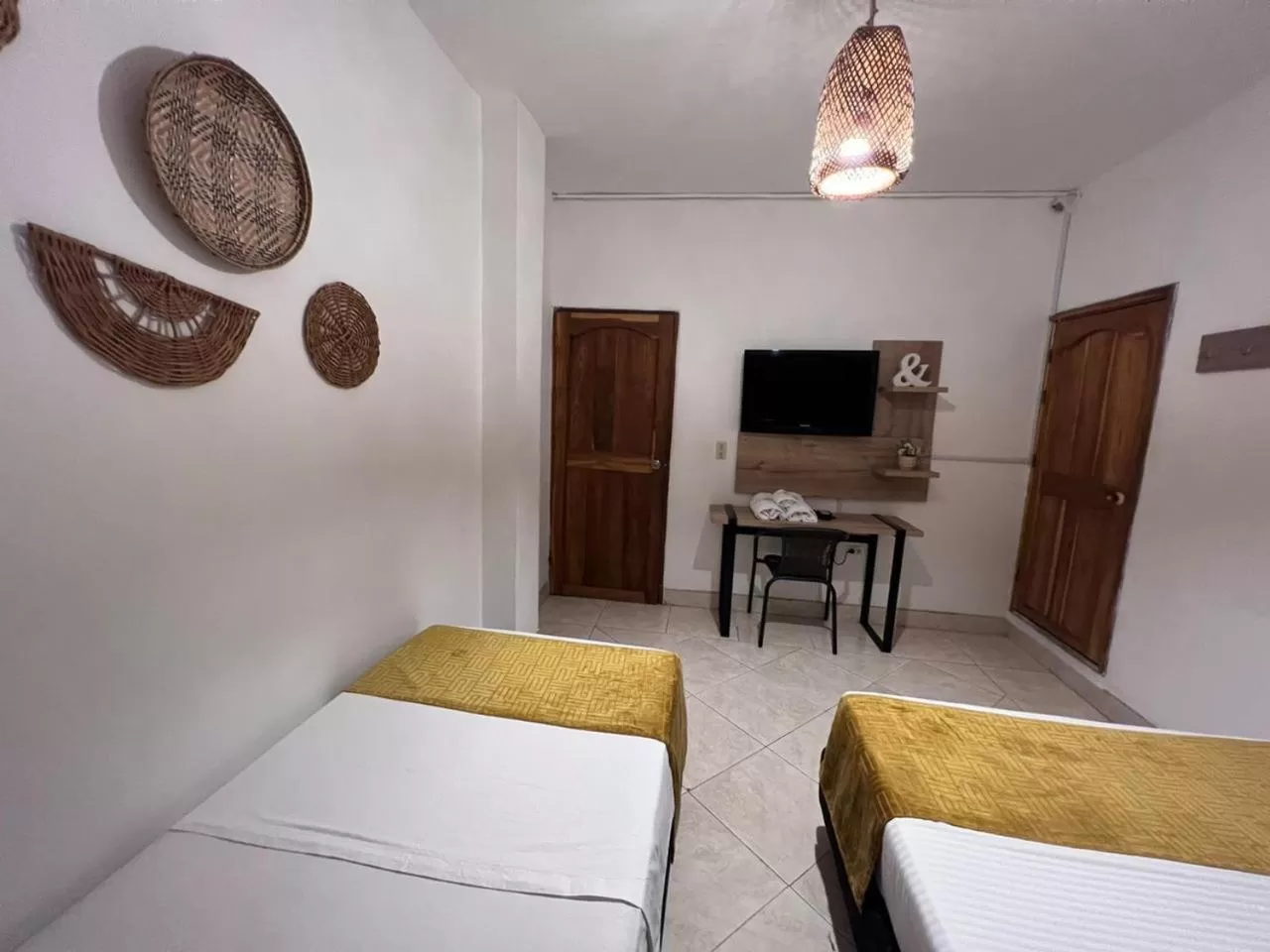 Photo of the whole room, Bed in Curazao Hotel -Centro Histórico-