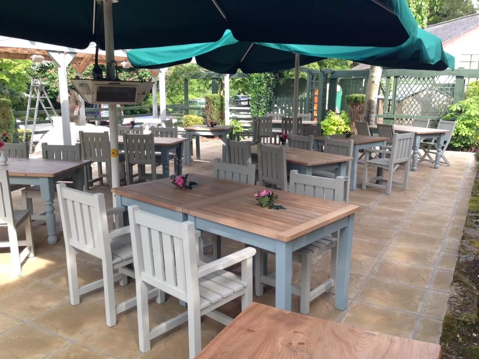 Restaurant/places to eat in The Waterman's Arms