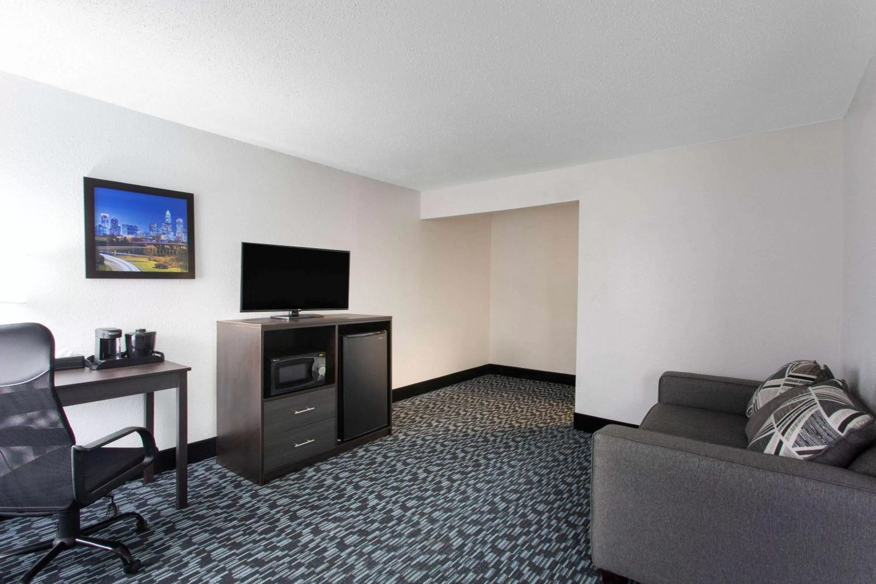 Photo of the whole room in University Inn & Suites