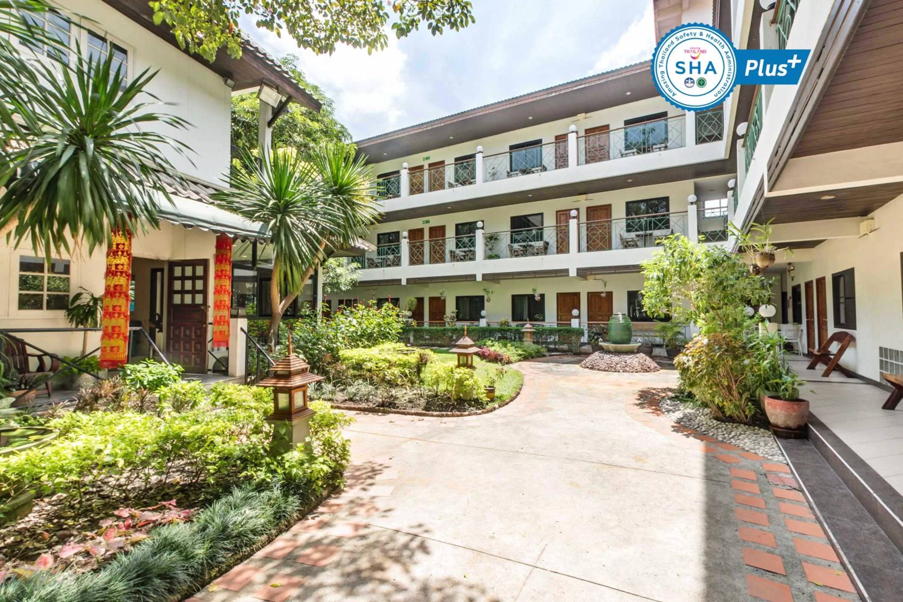 Property building in Charlie House Pin Klao