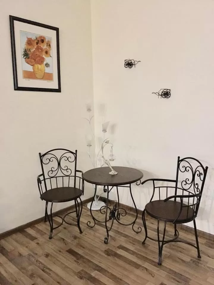 Seating Area in Hotel Newland