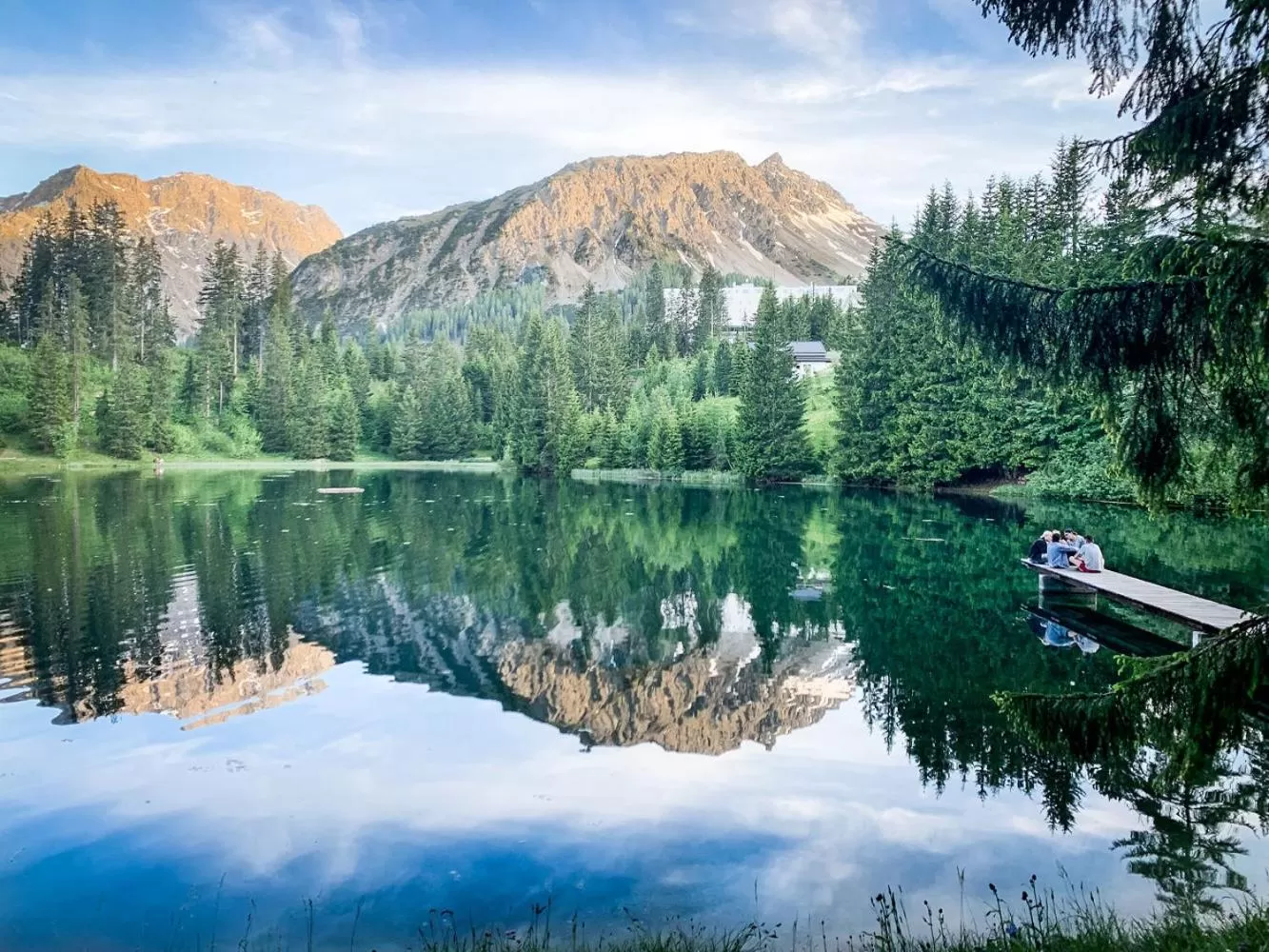 Staff in AVES Hotel&Apartment Arosa