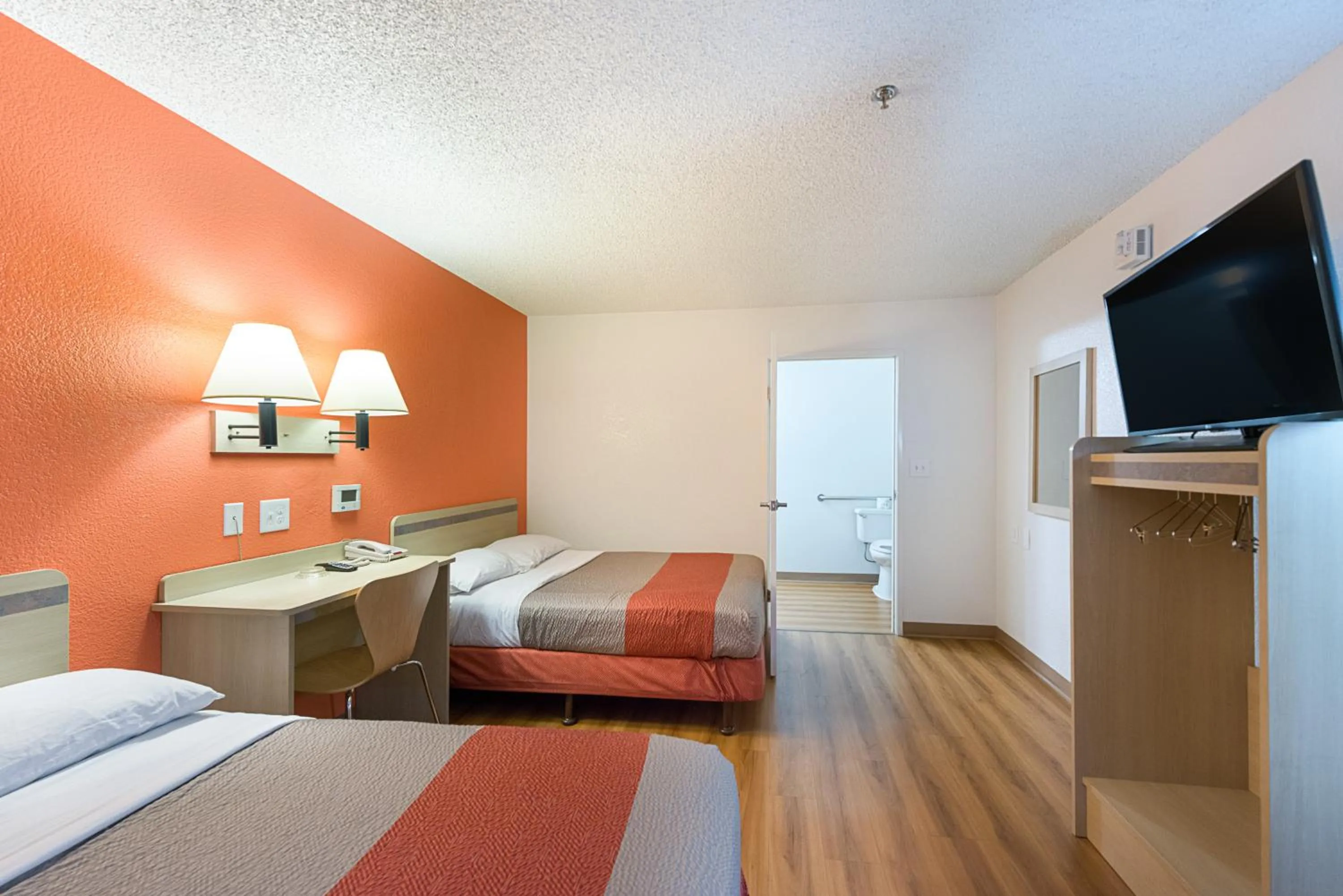 Bedroom, Bed in Motel 6-Sparks, NV - Airport - Sparks
