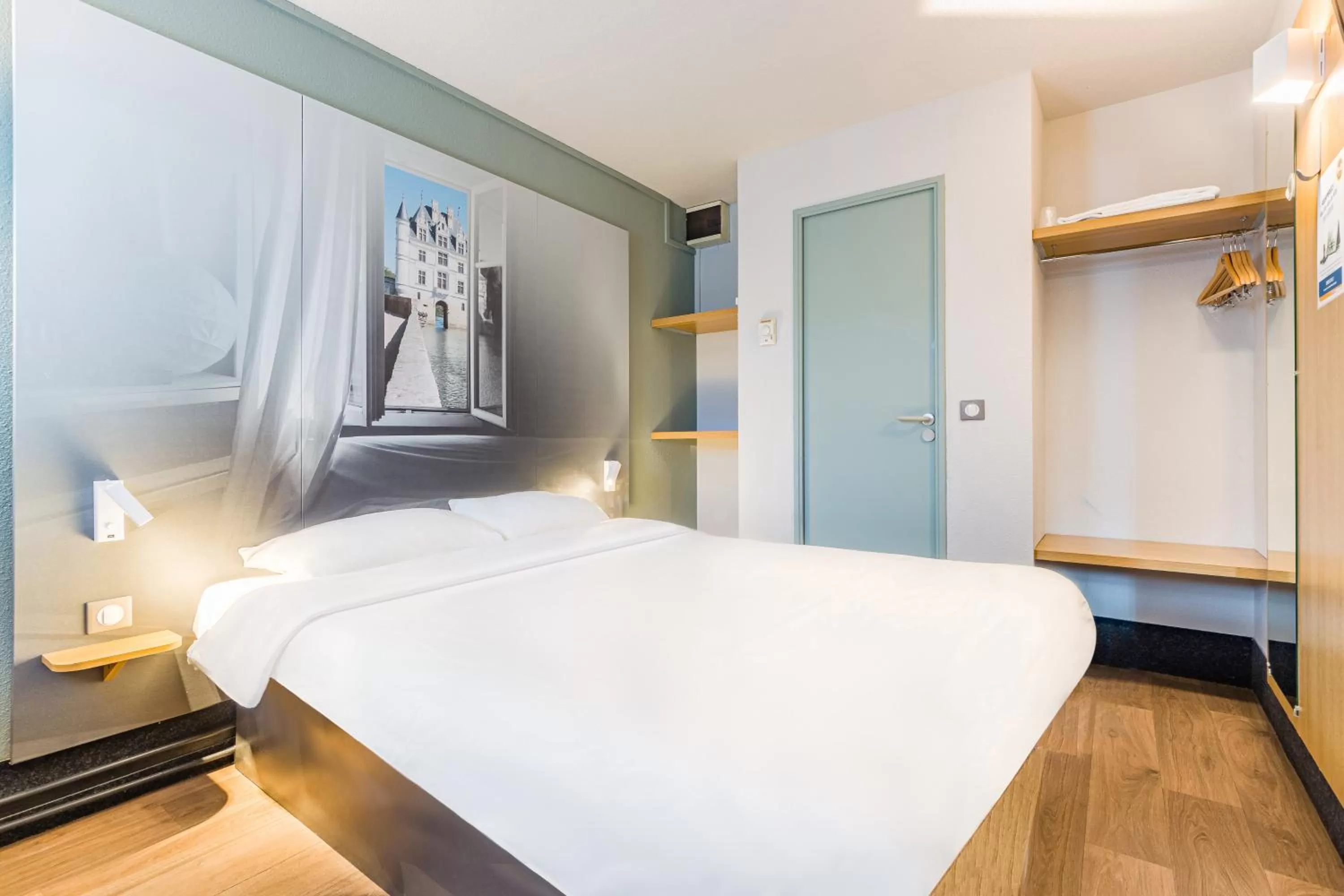 Bedroom, Bed in B&B HOTEL TOURS Sud Joué-lès-Tours