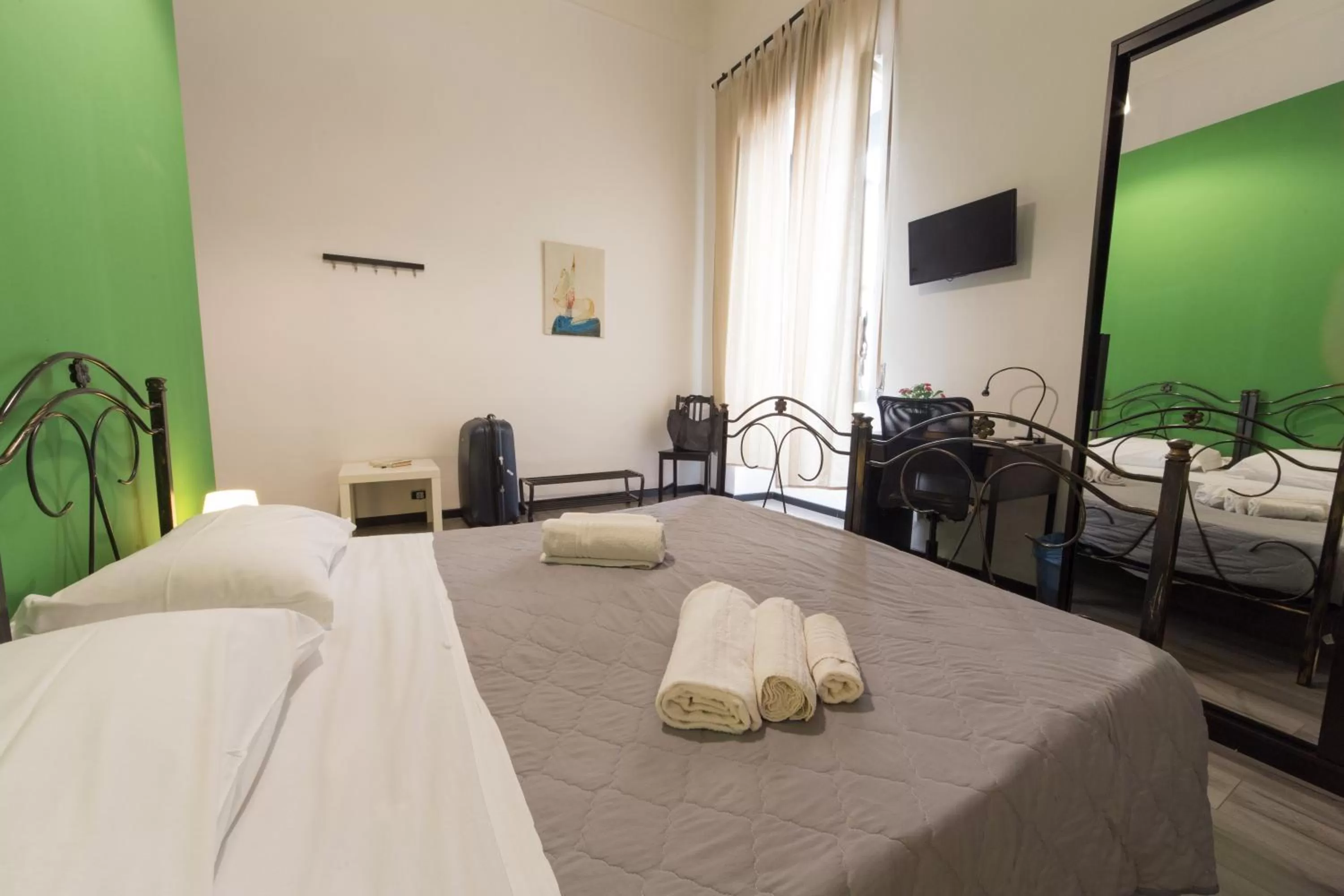 Bedroom, Bed in Tra L'Etna E Il Mare B&B