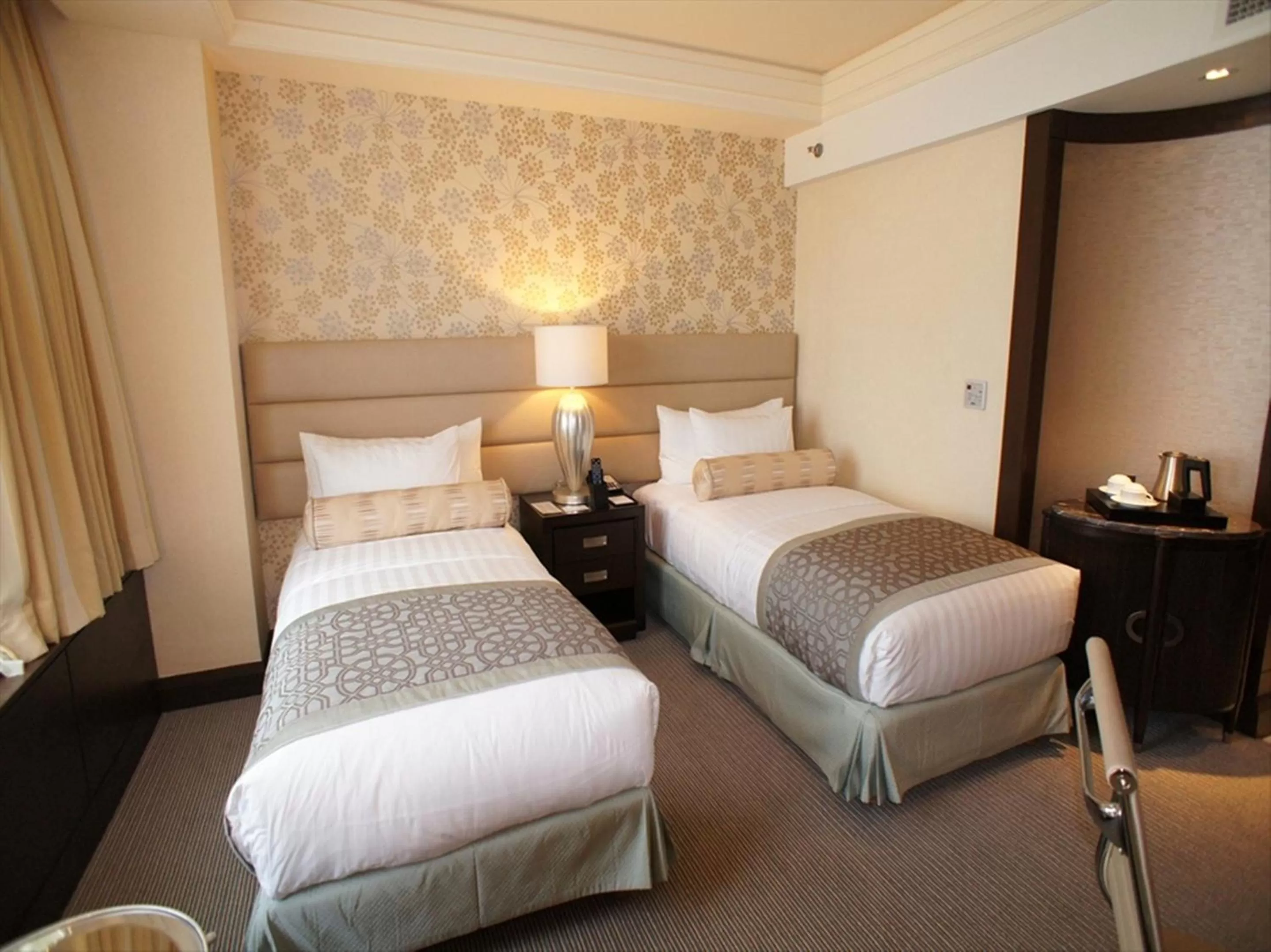 Bedroom, Bed in Quest Plus Filinvest City Manila