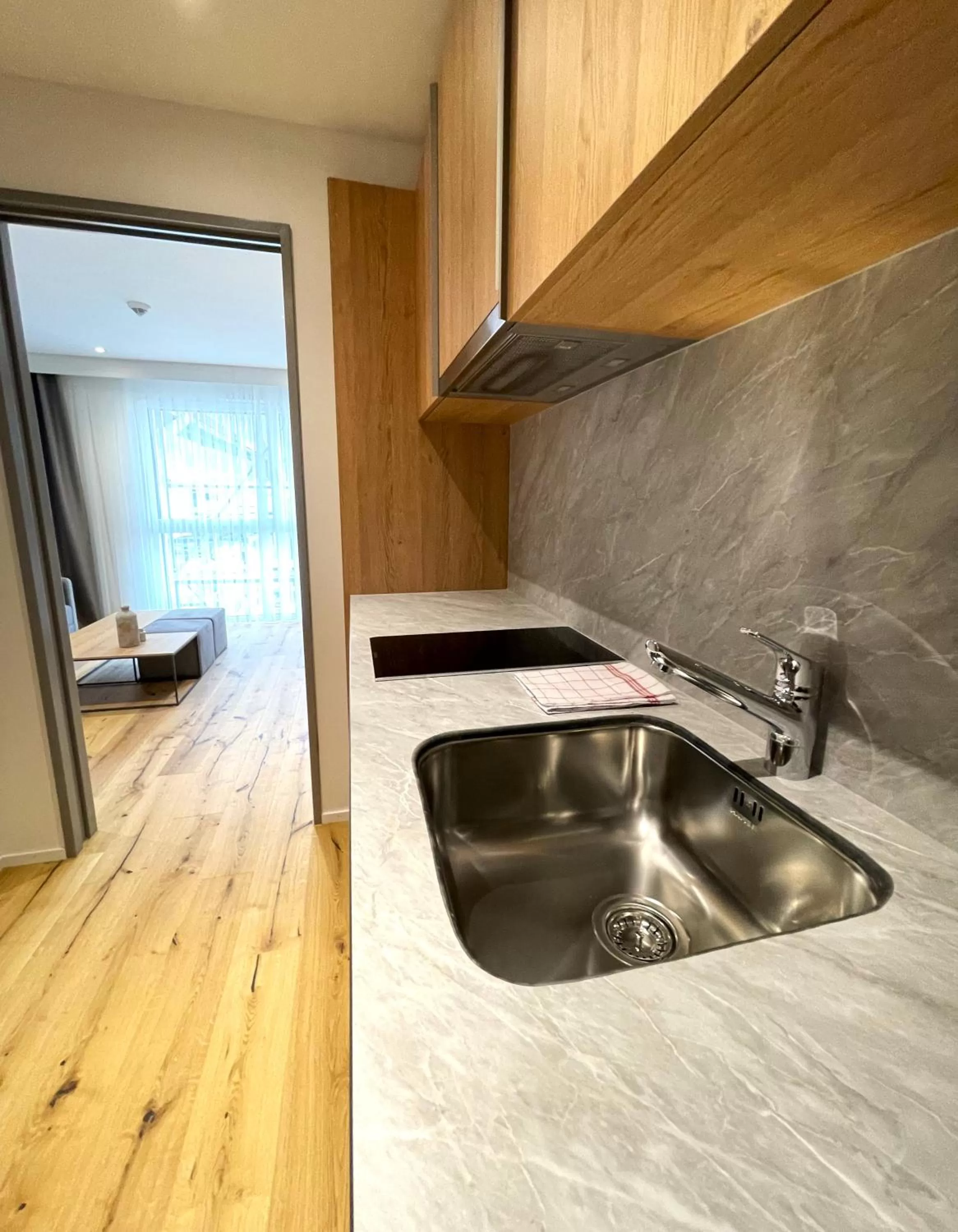 Kitchen or kitchenette, Kitchen/Kitchenette in AARDO - kind of a hotel 'Self Check-in'