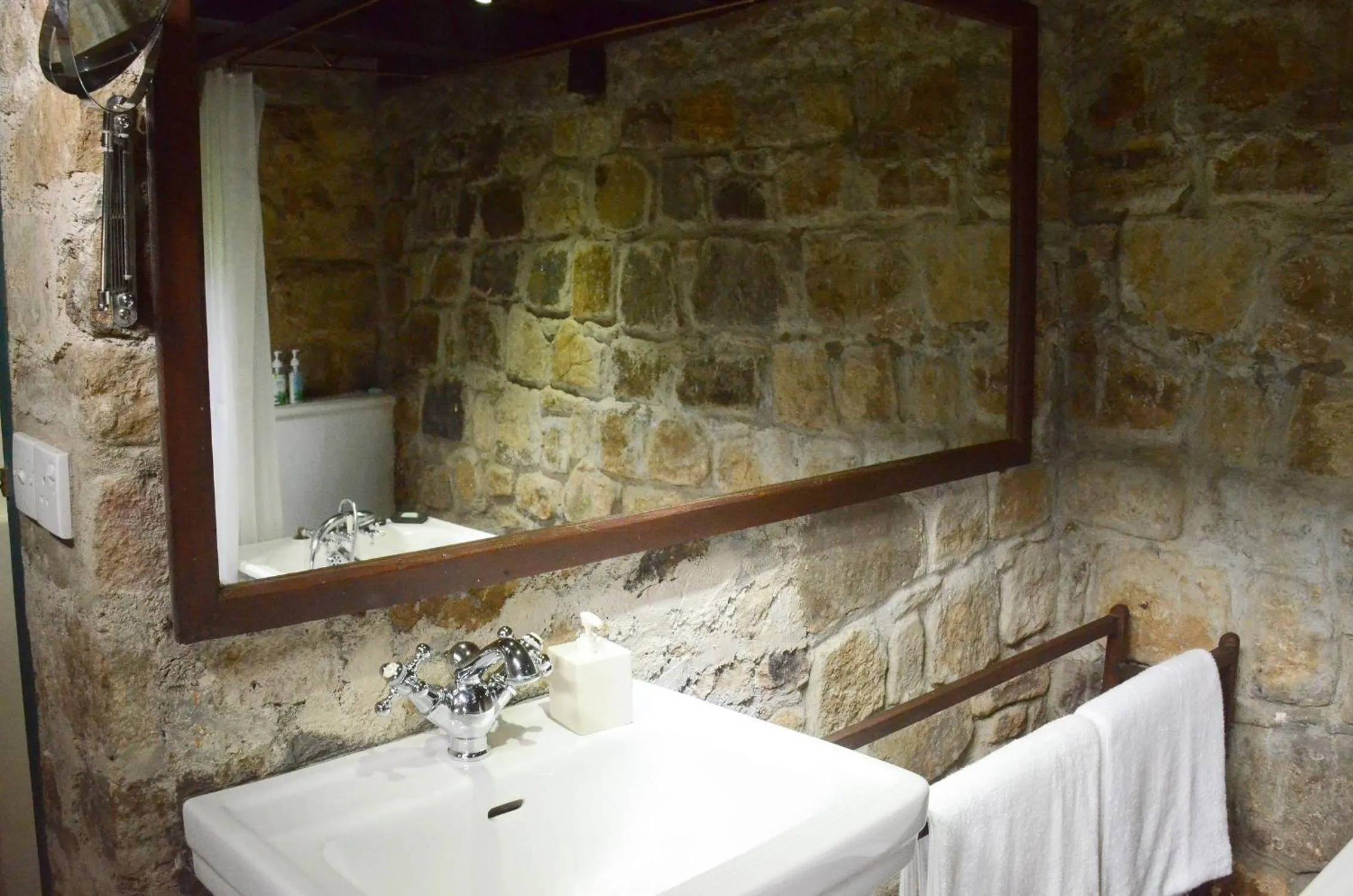 Bathroom in Sir John's Bungalow
