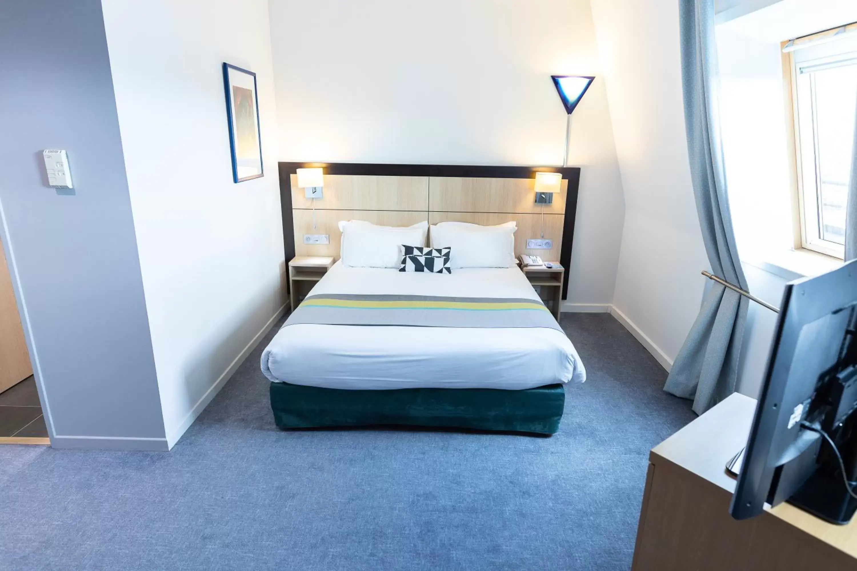 Queen Suite with Sofa Bed - Mid Floor in Holiday Inn Express Arras by IHG Queen Suite with Sofa Bed - Mid Floor in Holiday Inn Express Arras by IHG