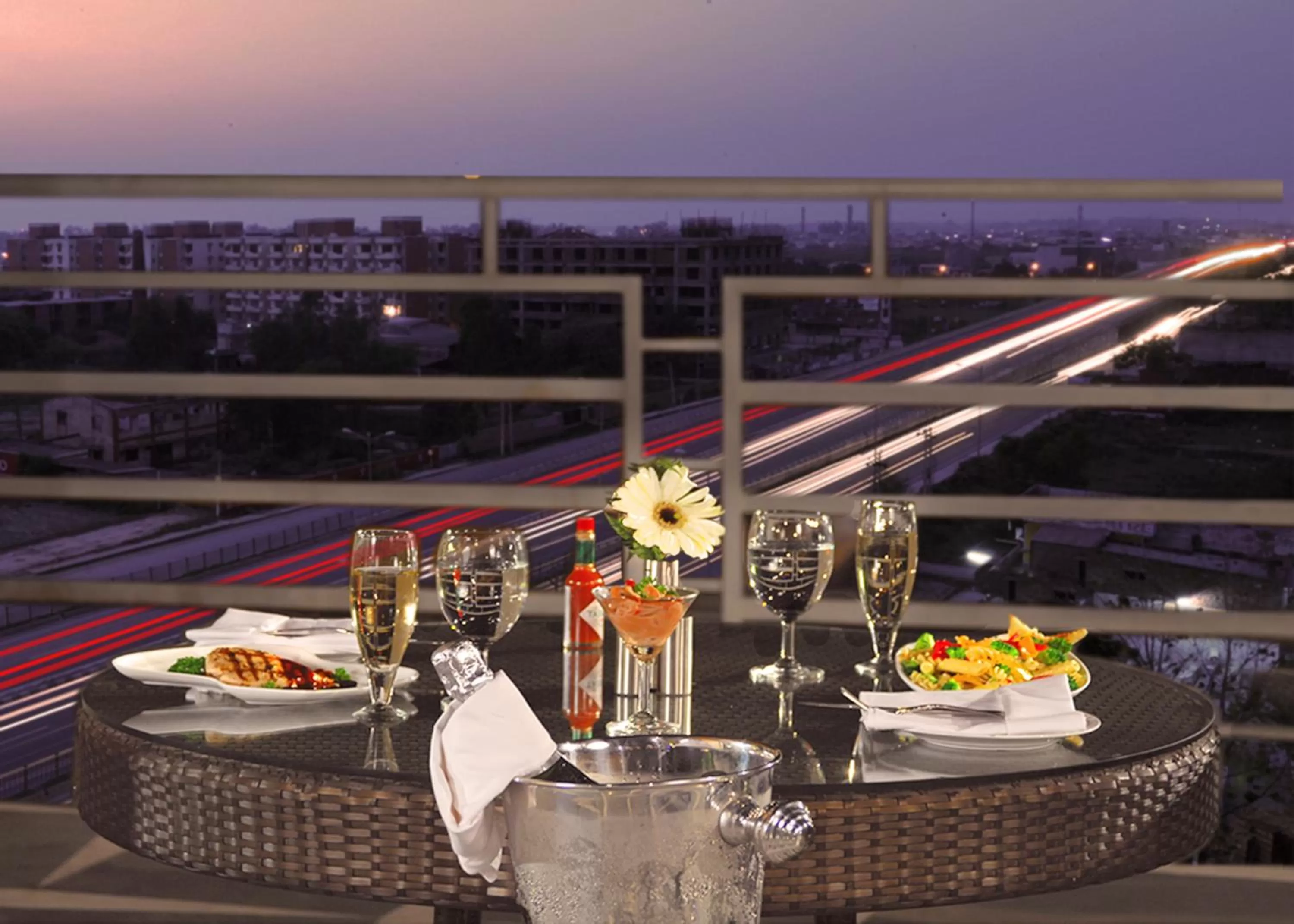 Restaurant/places to eat in Best Western Maryland