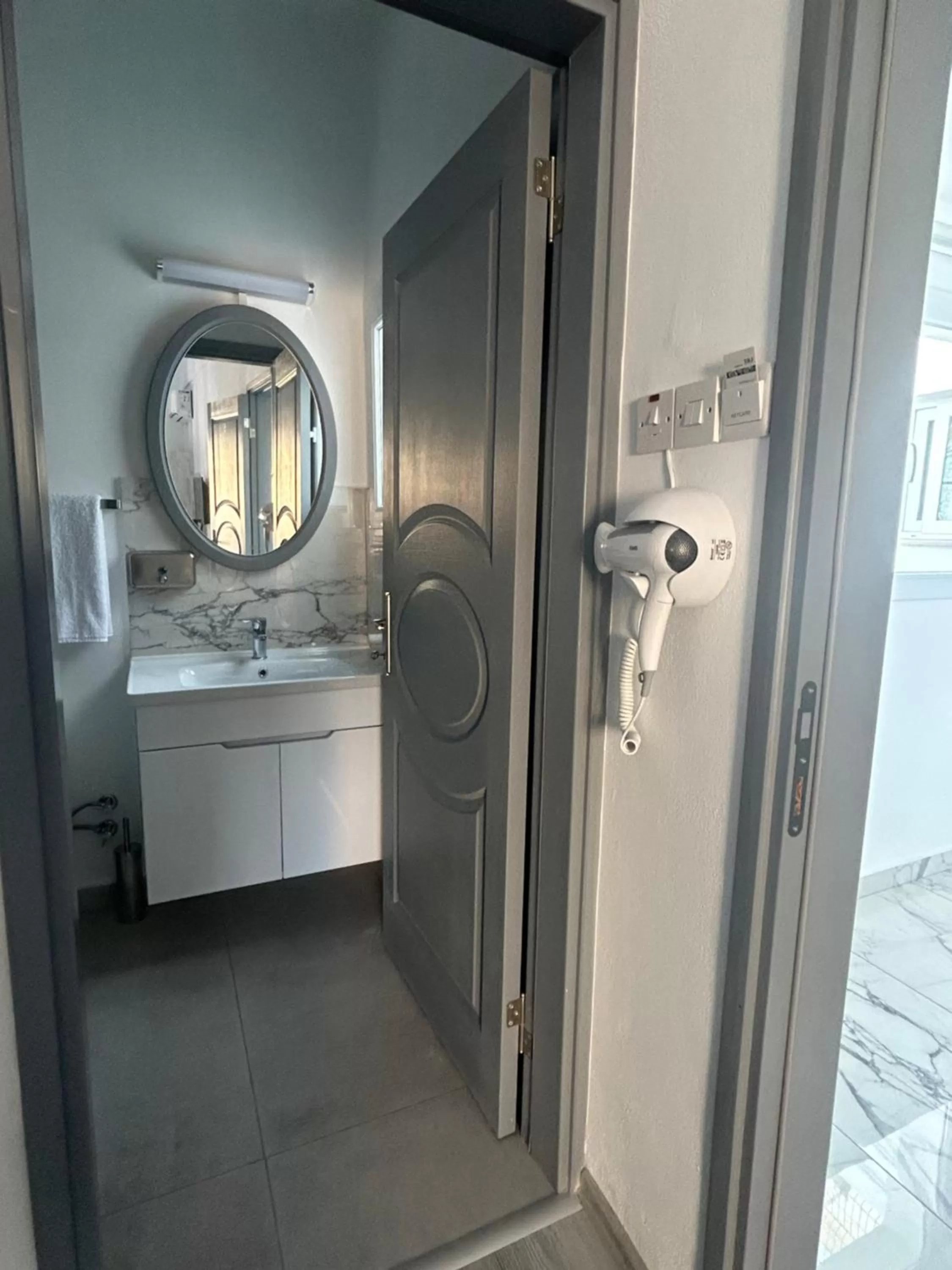 Bathroom in Royal Goddess Guest House, Walled City