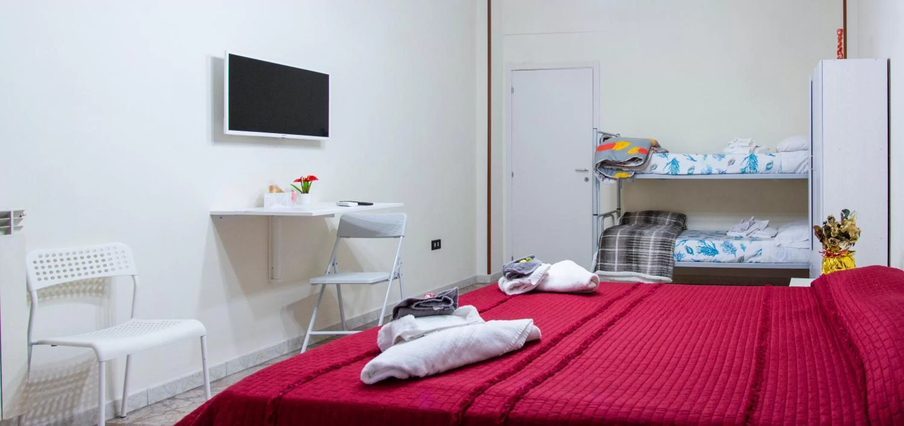 Bedroom, Bed in Stazione Centrale B&B