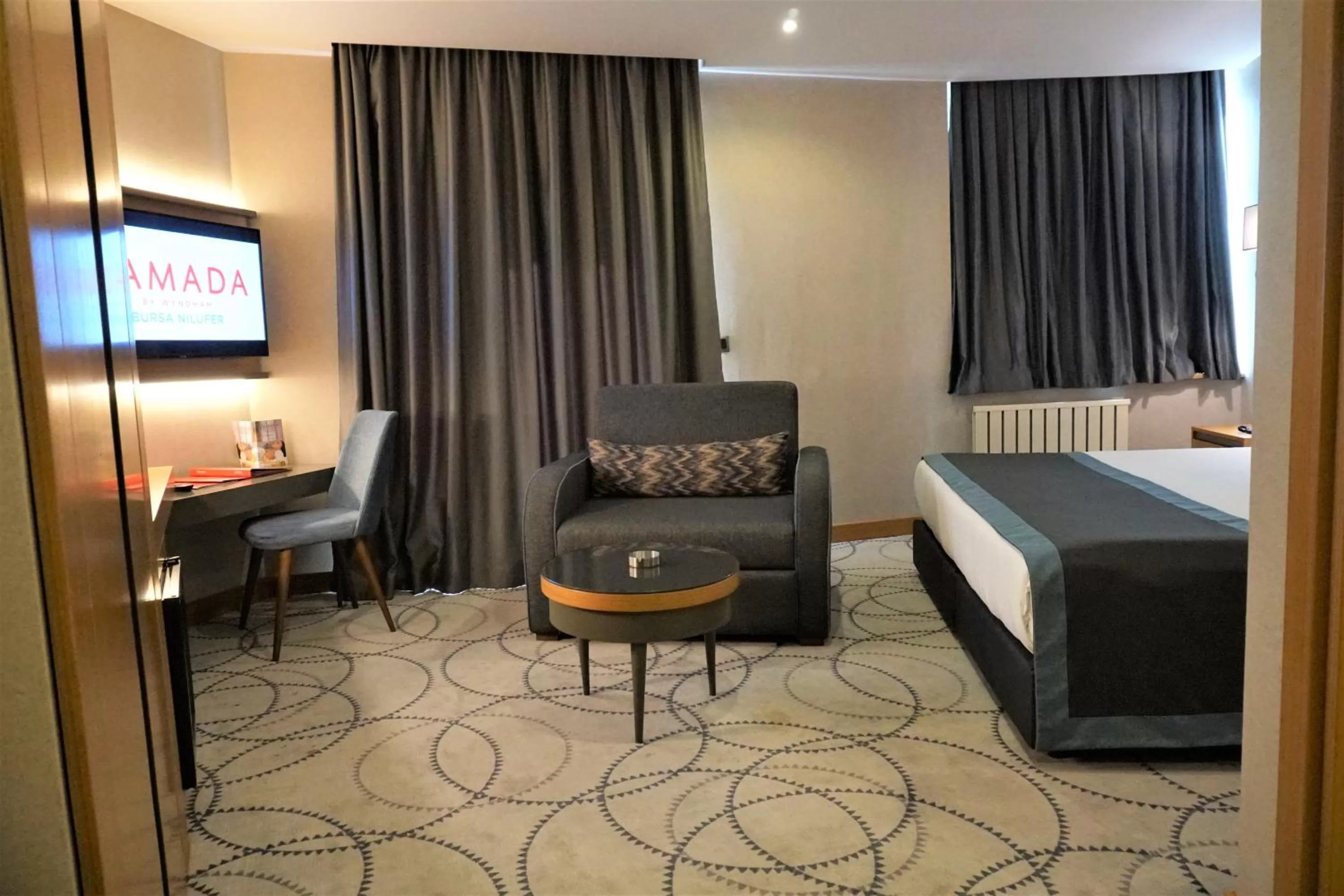 Seating area in Ramada By Wyndham Nilufer Bursa