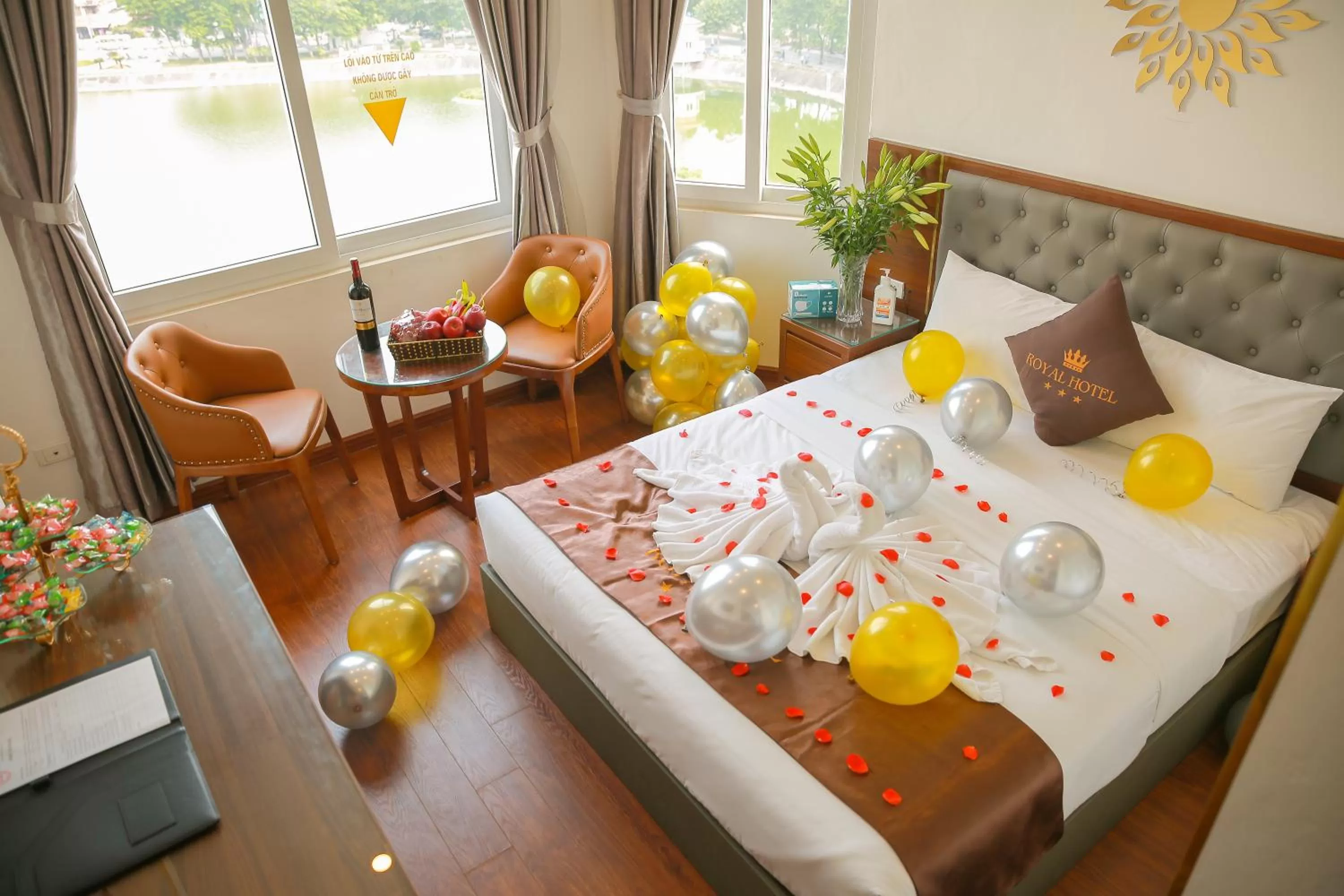 Bedroom in Royal Hotel