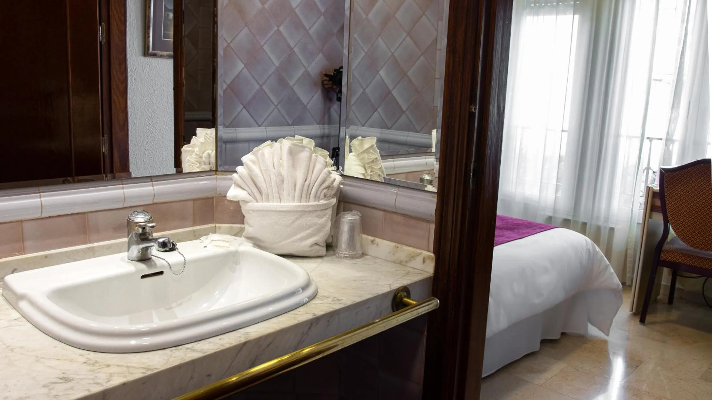 Bed in Hotel Reina Cristina