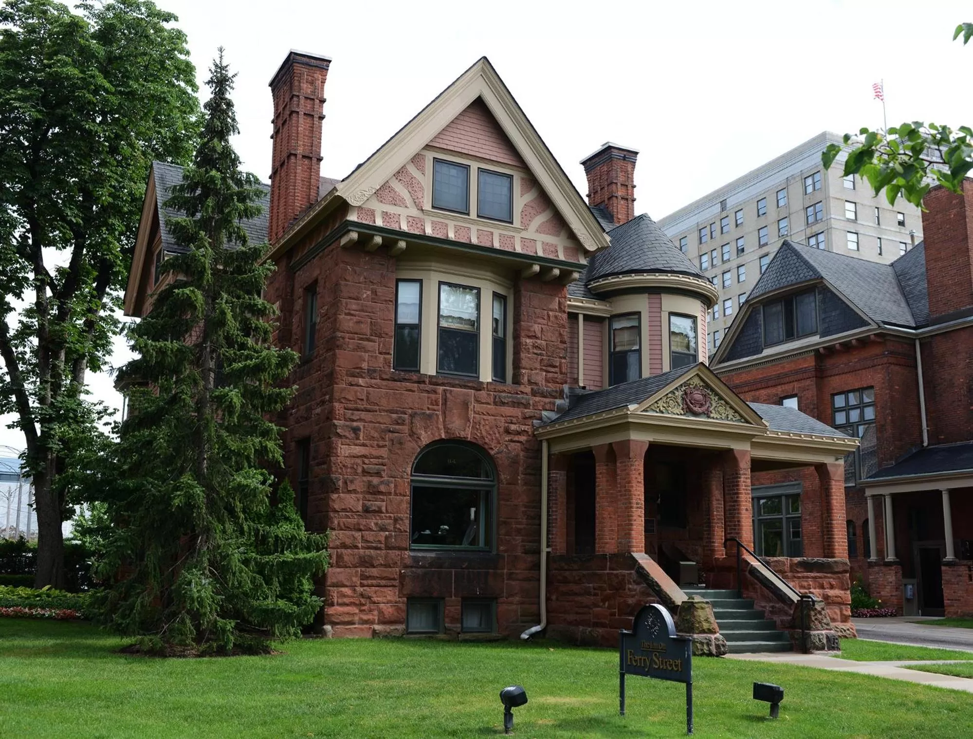 Property building in The Inn on Ferry Street