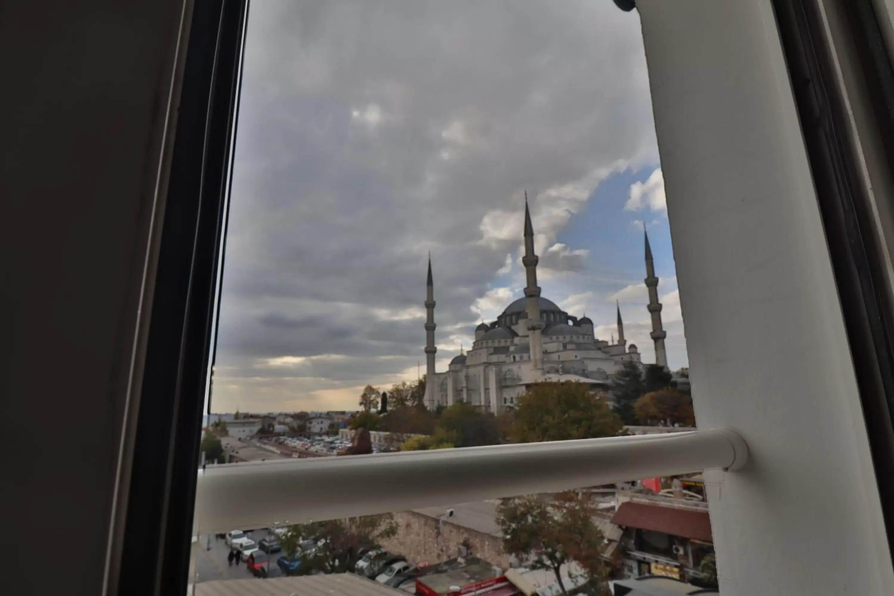 Deluxe Double Room with Sea View in Blue House Hotel Old City - Sultanahmet Deluxe Double Room with Sea View in Blue House Hotel Old City - Sultanahmet