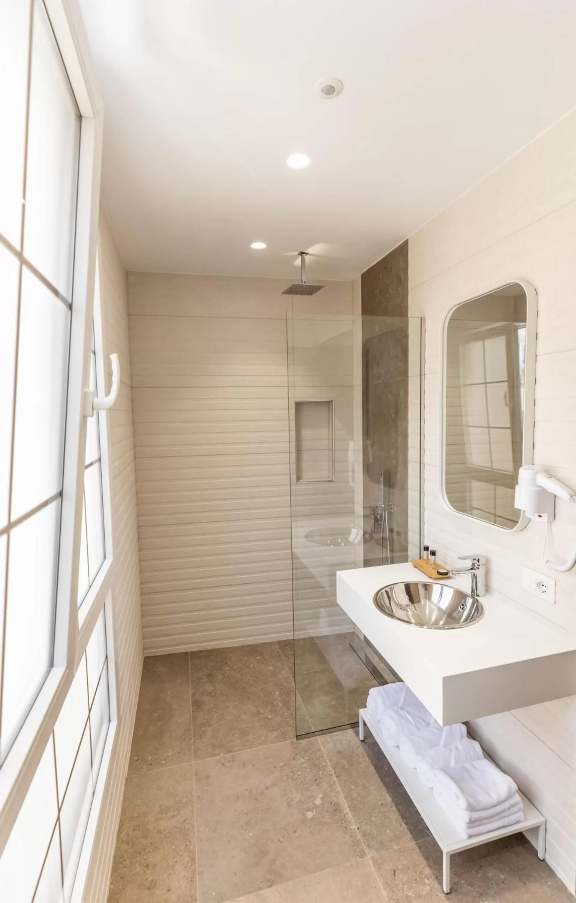 Bathroom in Hotel Europa