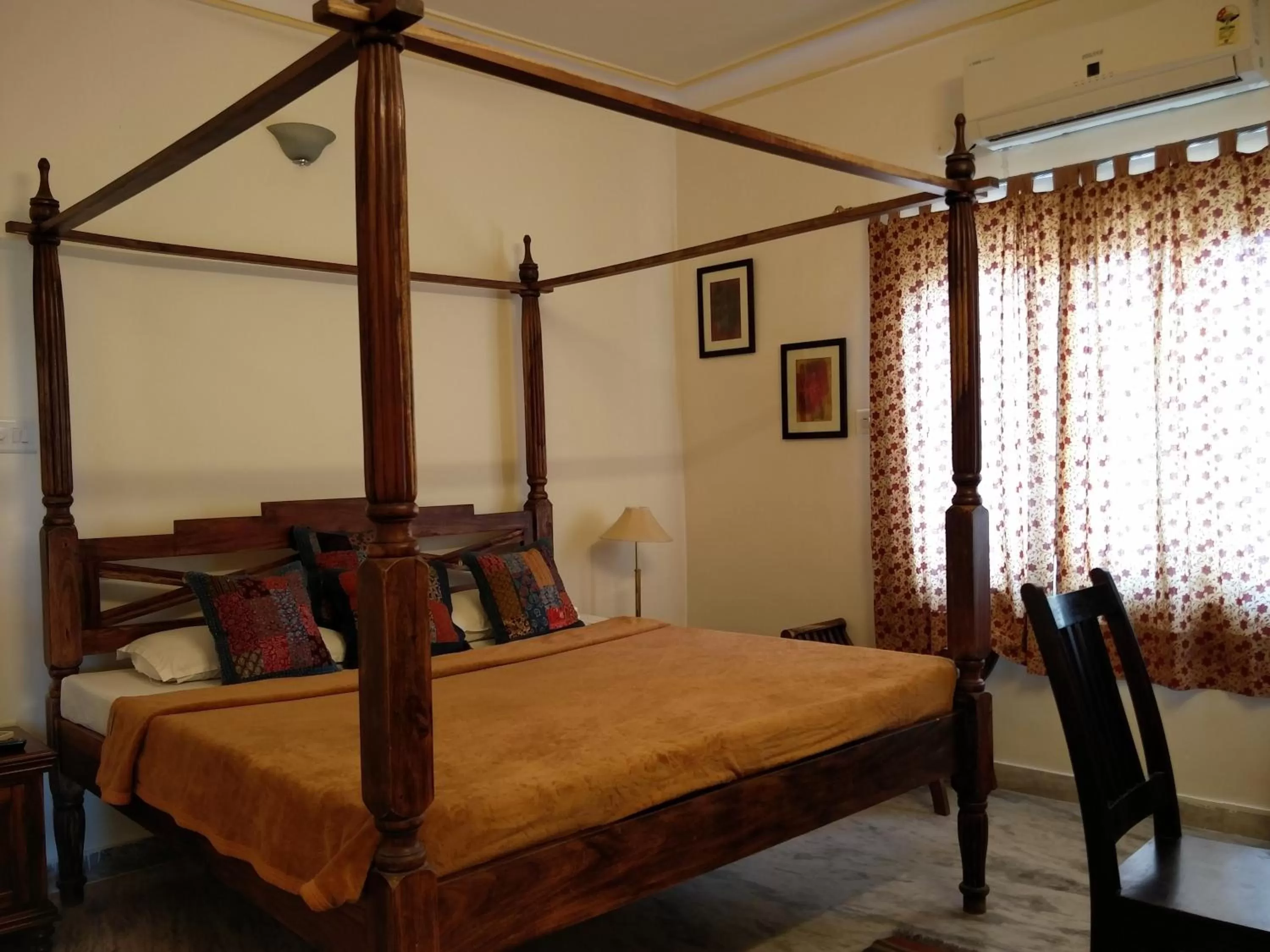 Bed in Hotel Pratap Bhawan