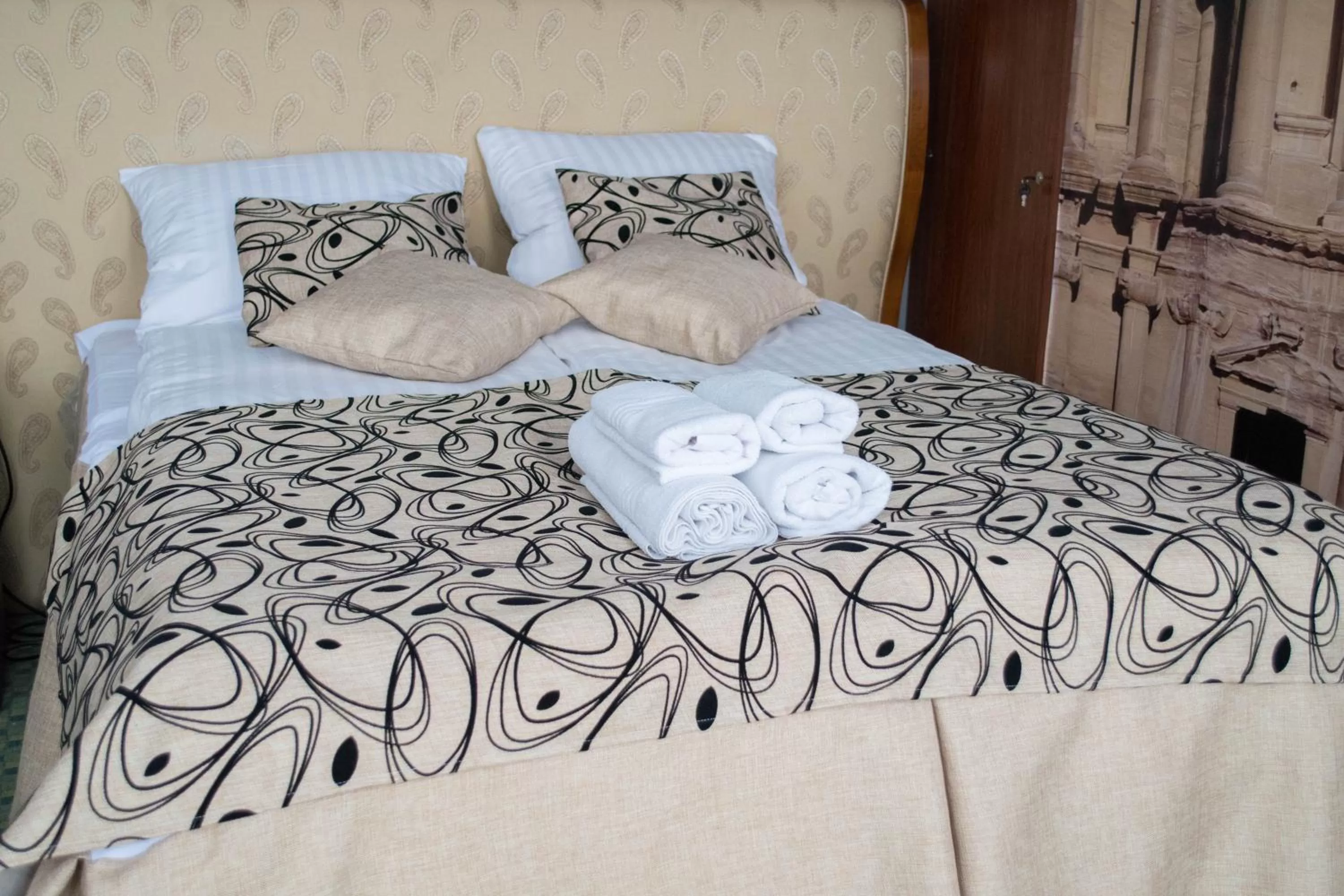 Bedroom, Bed in Petra Hotel