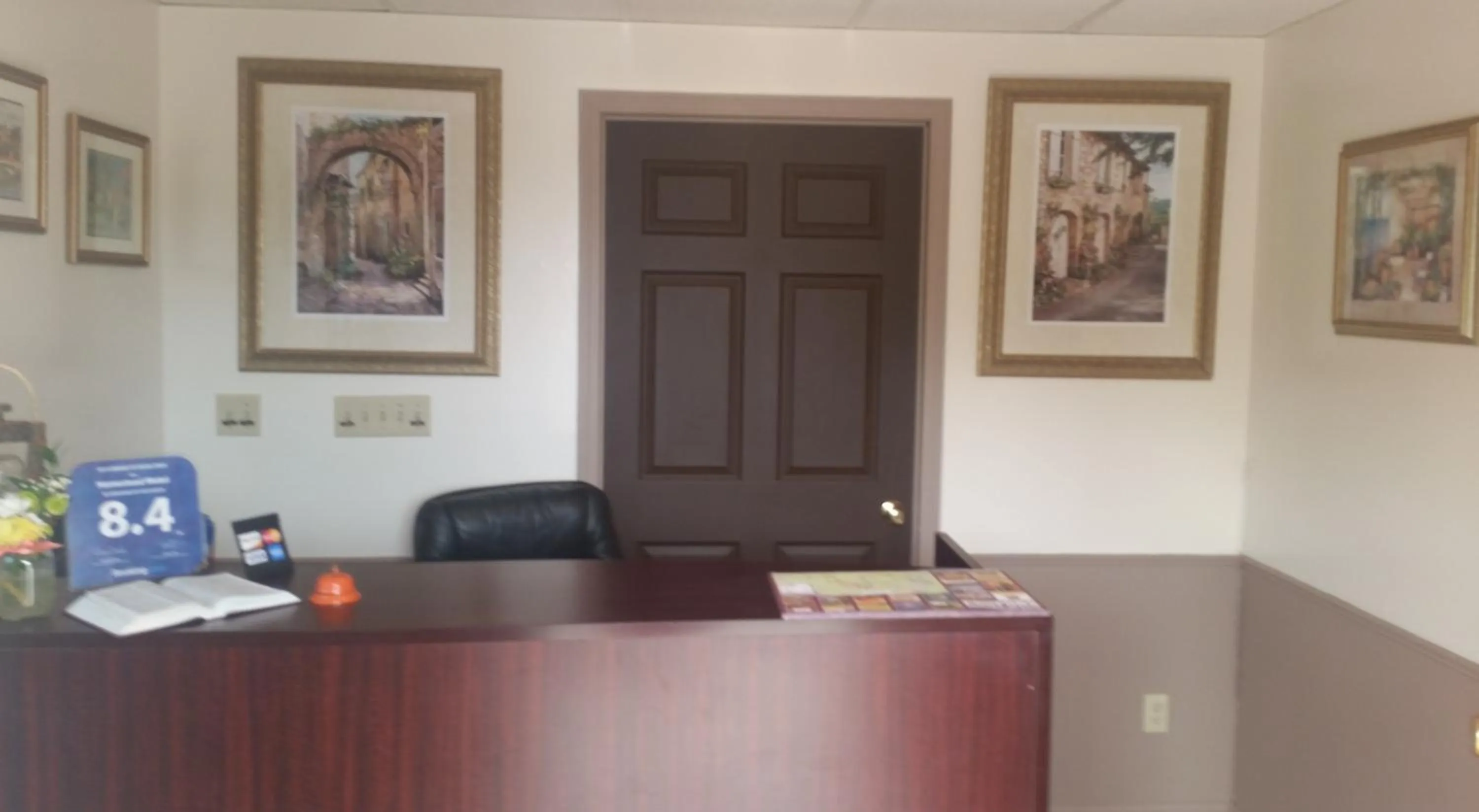 Lobby or reception in Homestead Motel