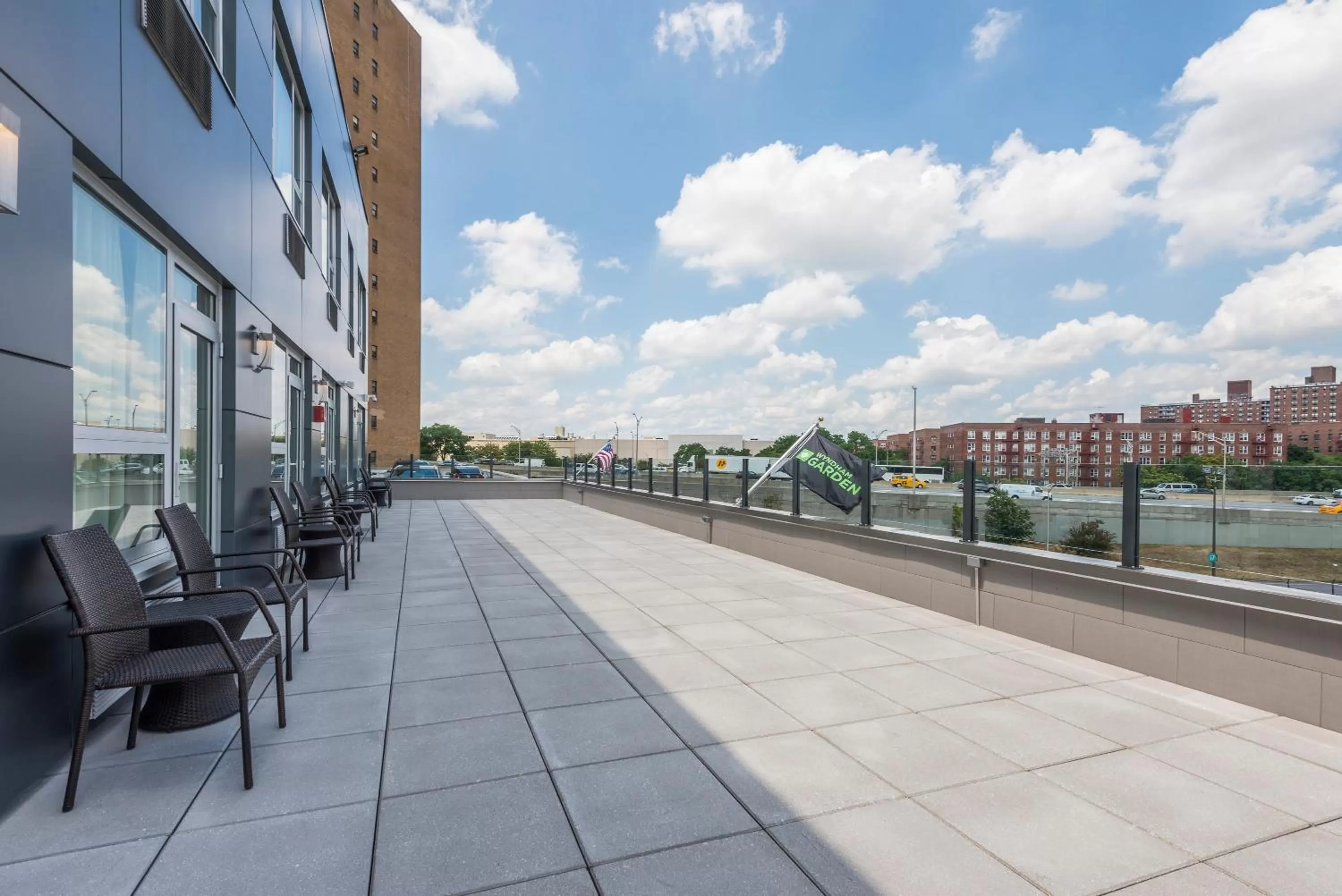 Neighbourhood, Balcony/Terrace in Wyndham Garden LaGuardia South