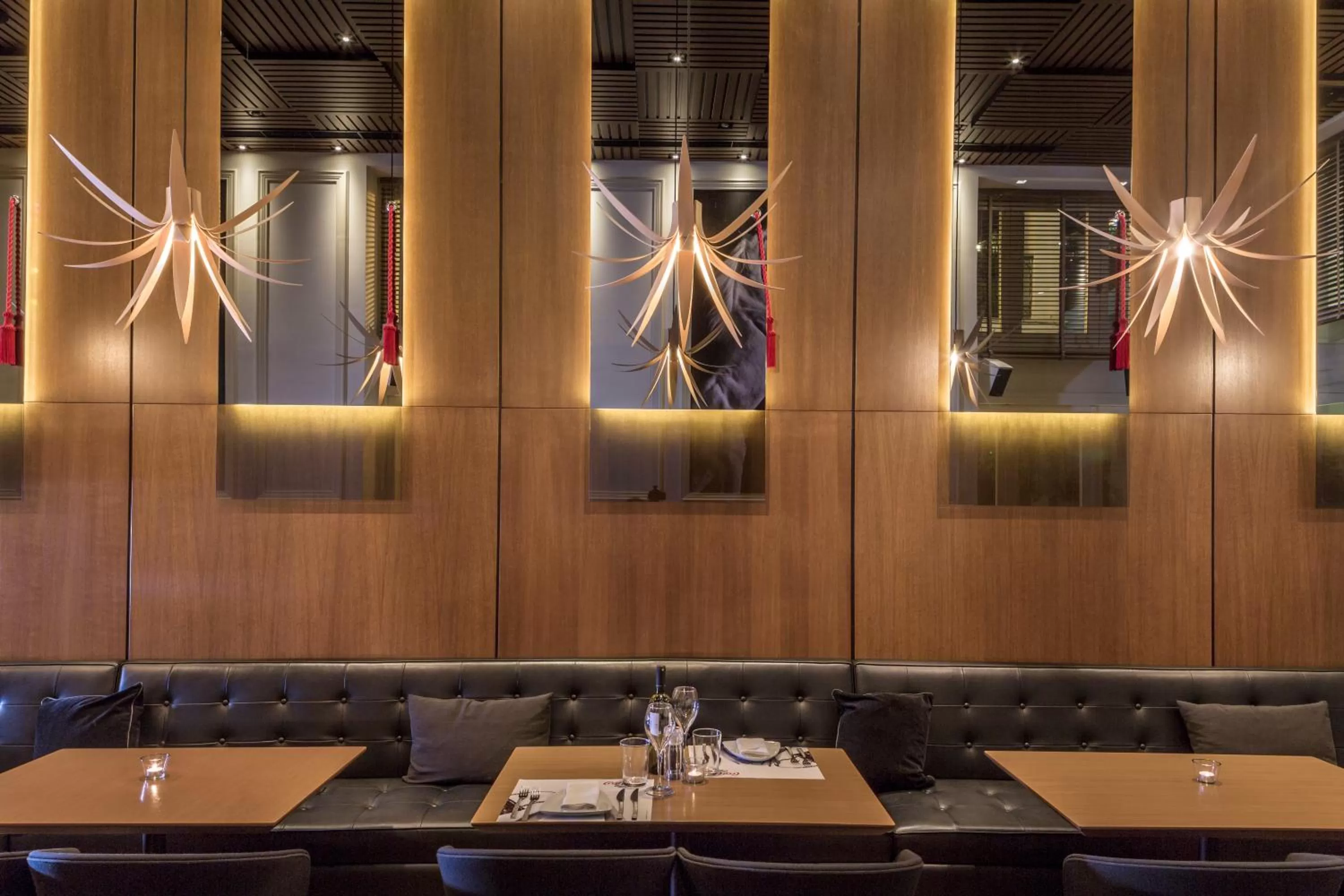 Restaurant/places to eat in 3 Sixty Hotel & Suites