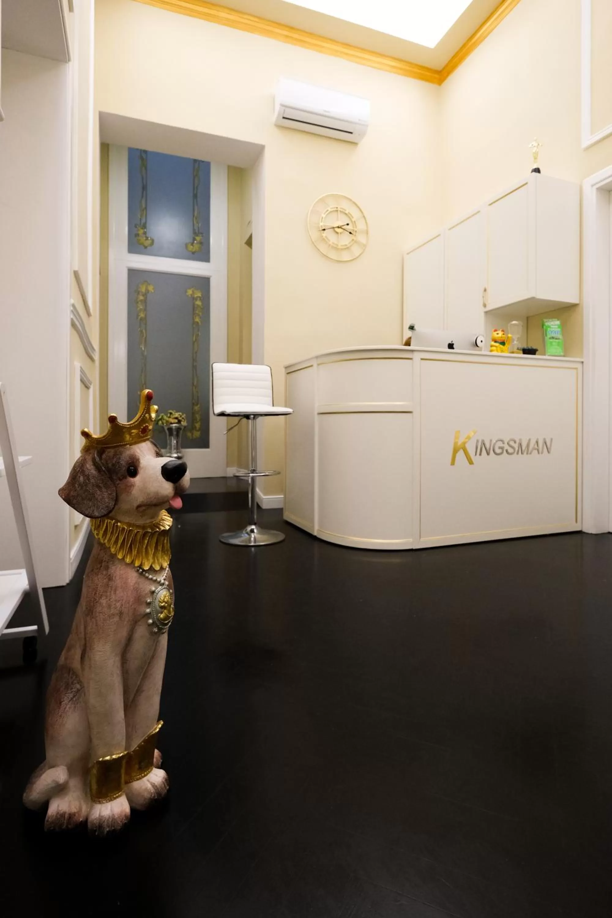 Decorative detail in B&B Kingsman