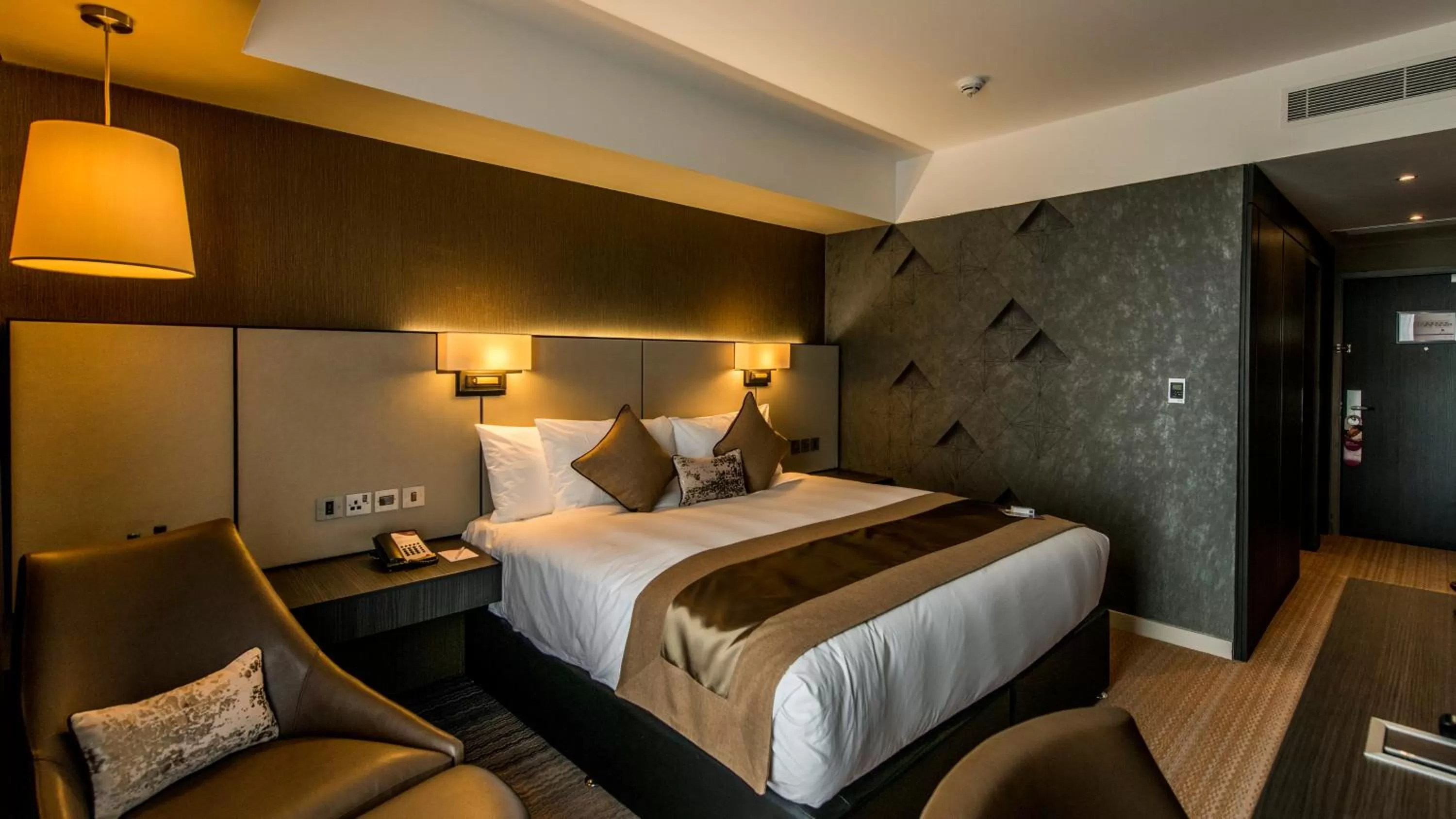 Crowne Plaza Aberdeen Airport by IHG