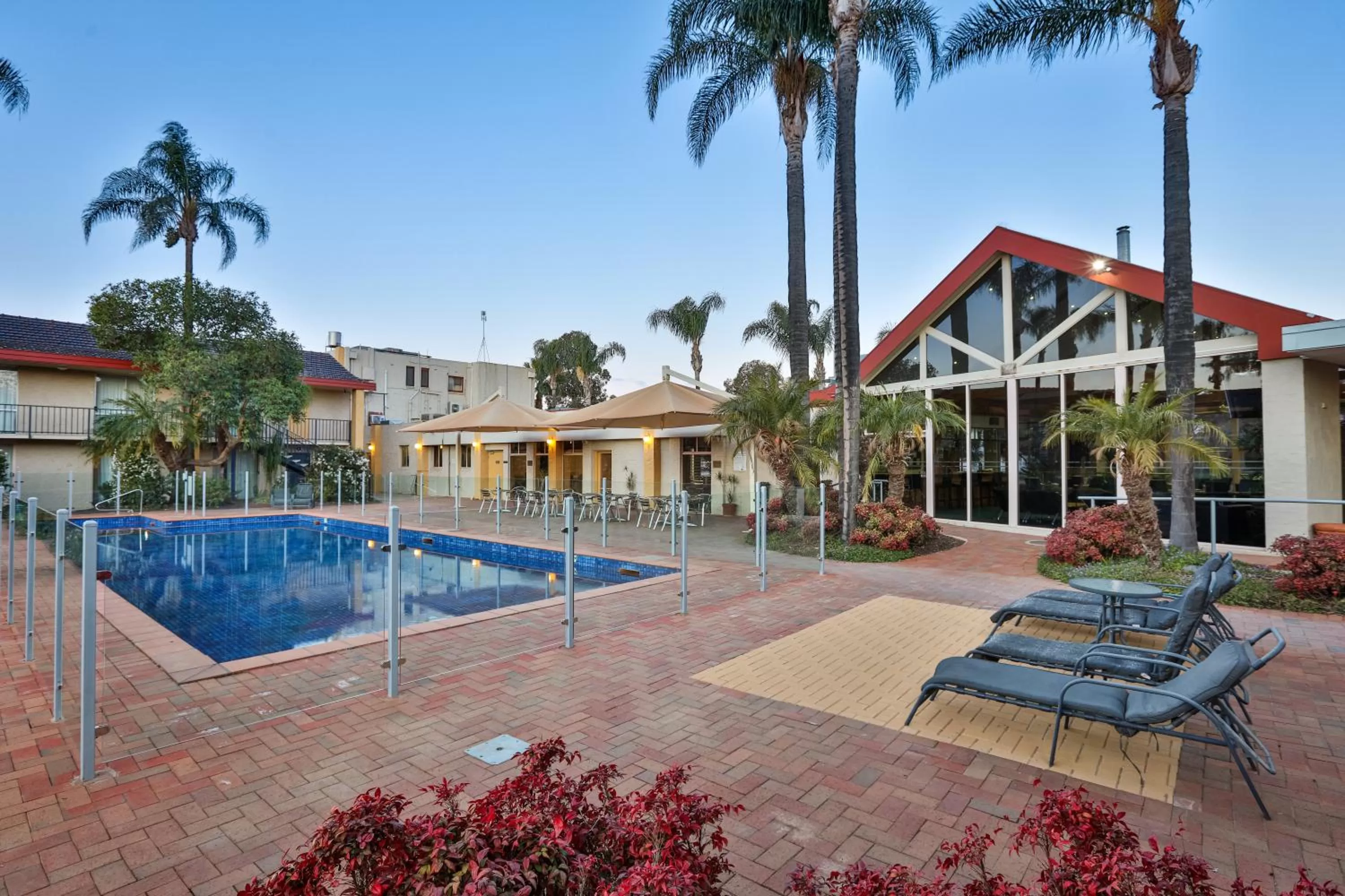 Swimming pool in Mildura Inlander Resort